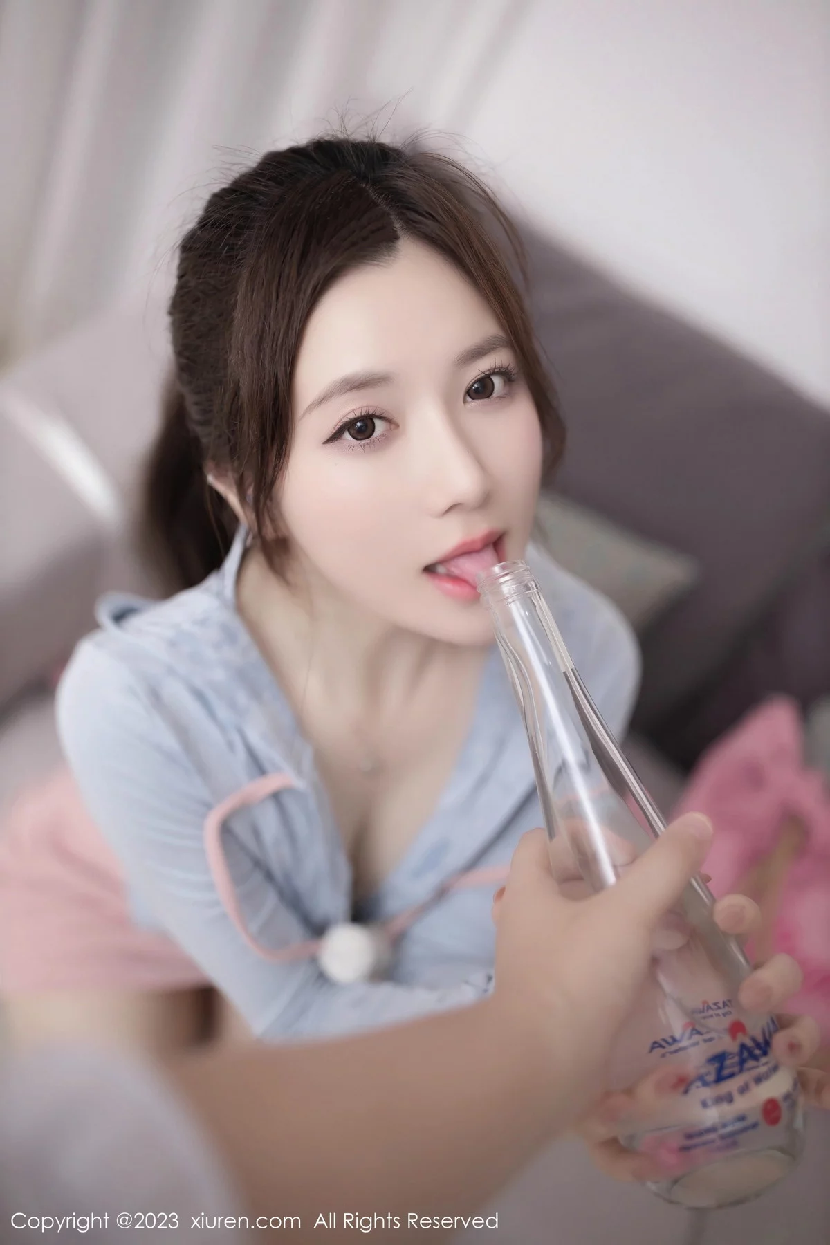 XiuRen第7120期_模特鱼子酱Fish半脱露性感浅粉色蕾丝内衣秀曼妙身姿诱惑写真80P