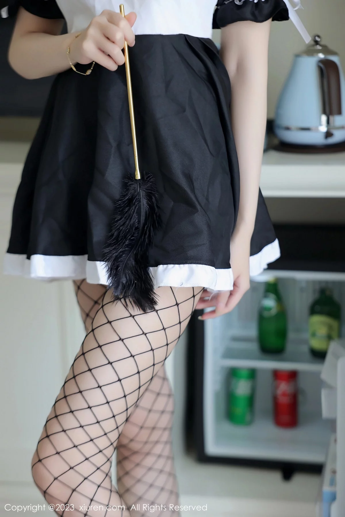 XiuRen第7217期_模特玥儿玥er黑白色女仆服露性感薄透内衣秀完美身材诱惑写真75P