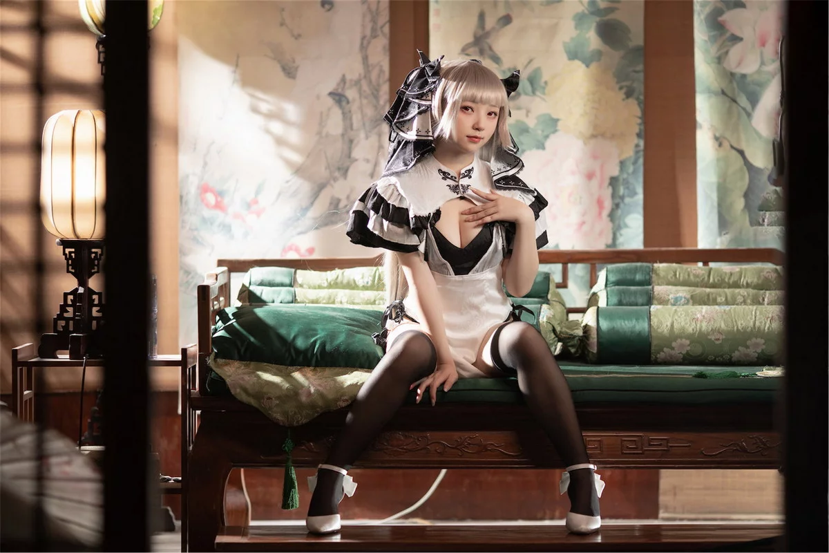 网络美女花铃可畏旗袍主题性感黑白高开旗袍配黑丝袜秀翘臀美腿迷人诱惑写真83P