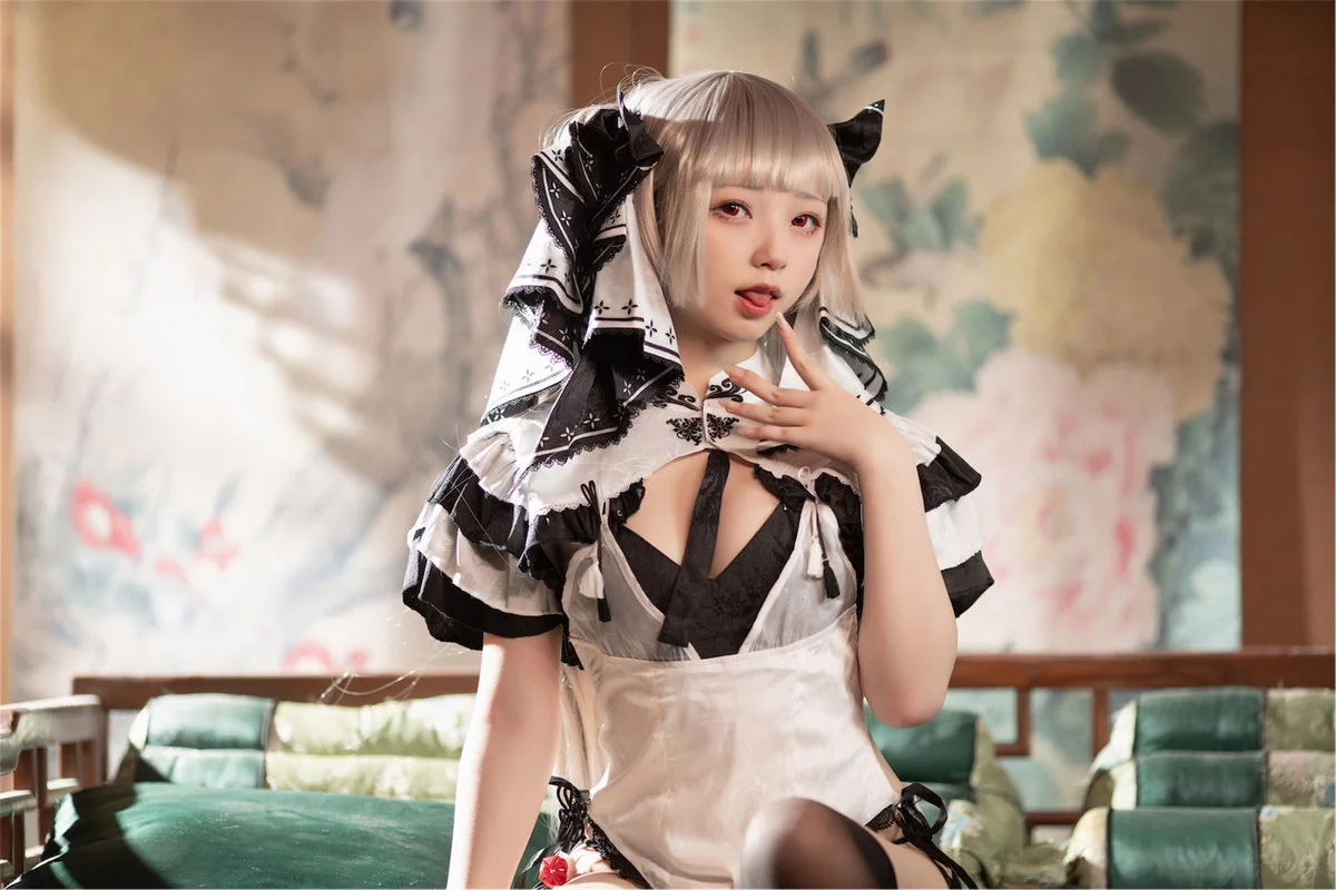 网络美女花铃可畏旗袍主题性感黑白高开旗袍配黑丝袜秀翘臀美腿迷人诱惑写真83P