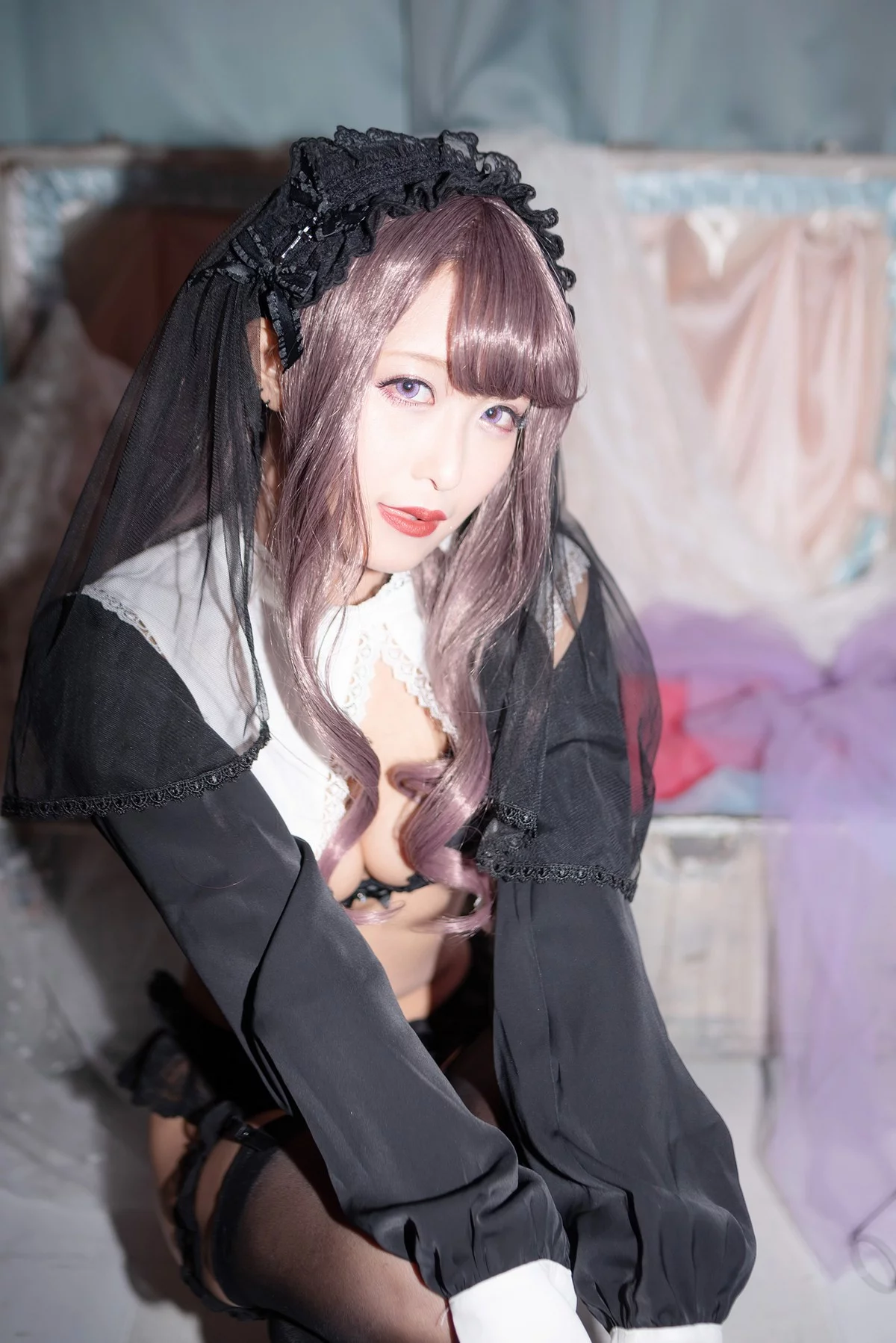 Coser美女月城委員会黑暗修女主题性感黑色蕾丝内衣配黑丝吊袜秀翘臀诱惑写真250P