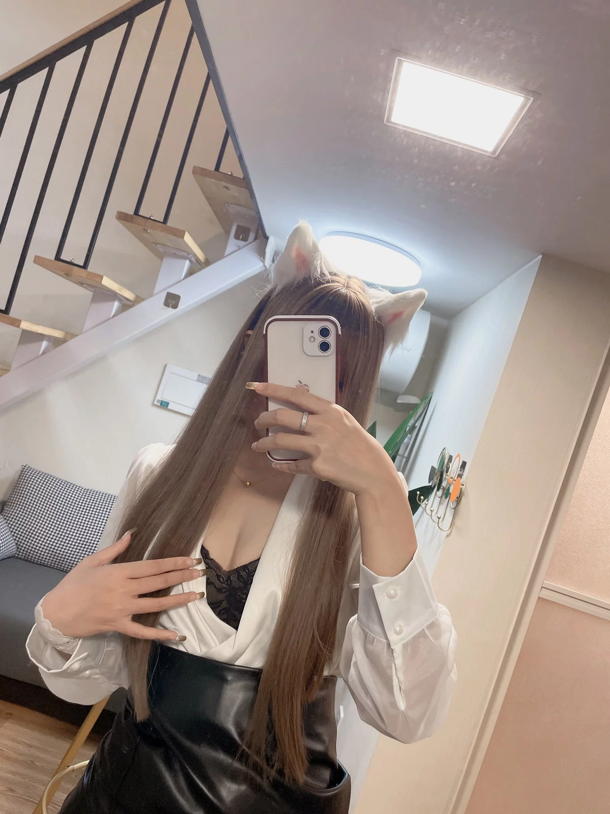动漫博主Money冷冷OL妖精的尾巴主题黑色蕾丝内衣配红丝吊袜秀翘臀诱惑写真73P