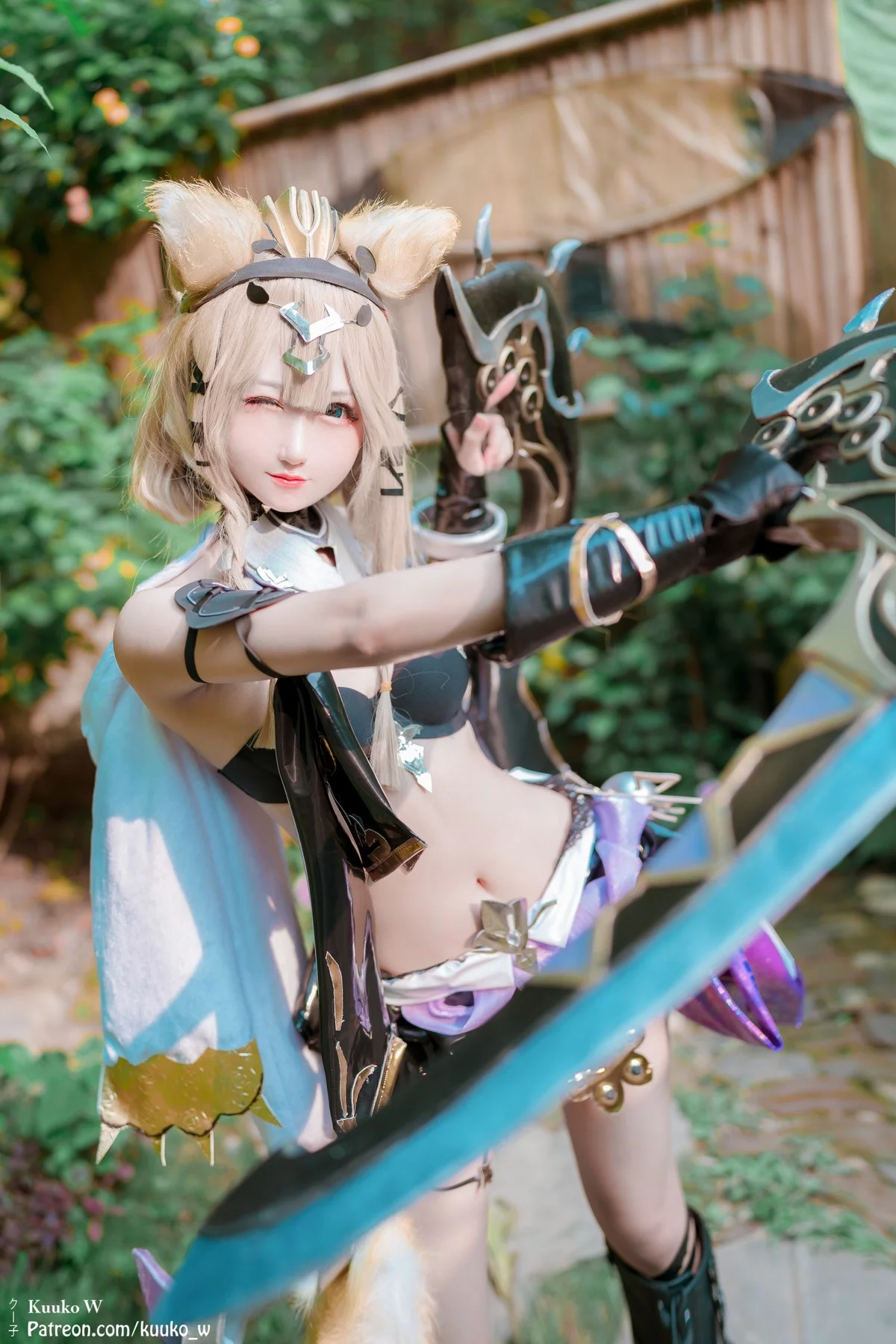 越南妹子KuukoW-Honkai Impact 3rd主题性感黑色服饰露黑色内衣半脱诱惑写真39P