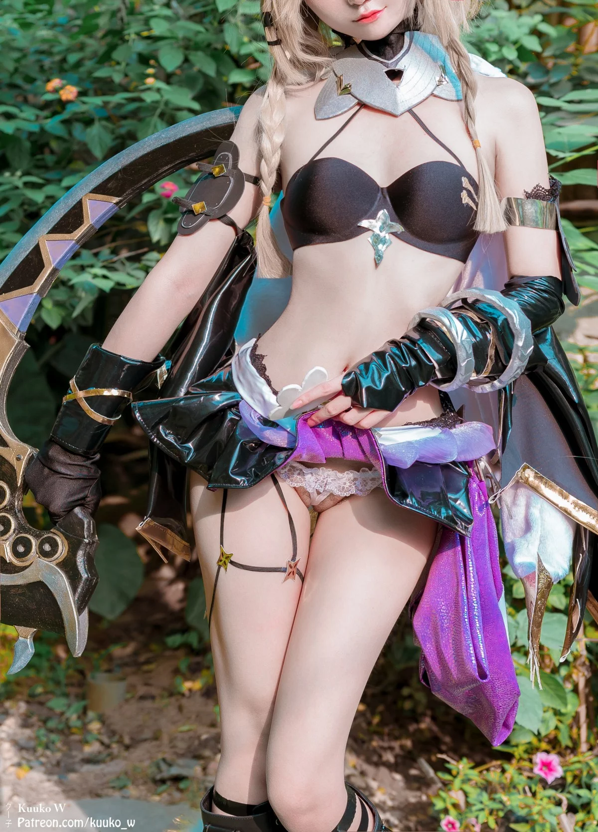 越南妹子KuukoW-Honkai Impact 3rd主题性感黑色服饰露黑色内衣半脱诱惑写真39P
