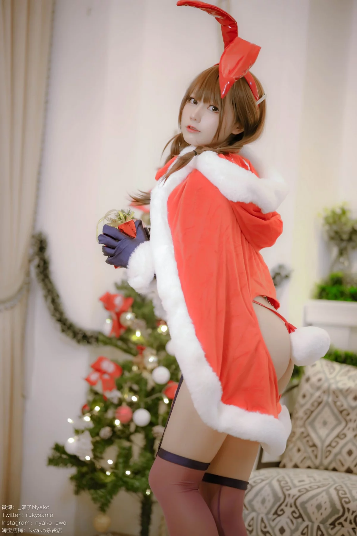 网络美女Nyako喵子Christmas Bunny主题兔女郎装扮红色皮质内衣秀豪乳诱惑写真154P