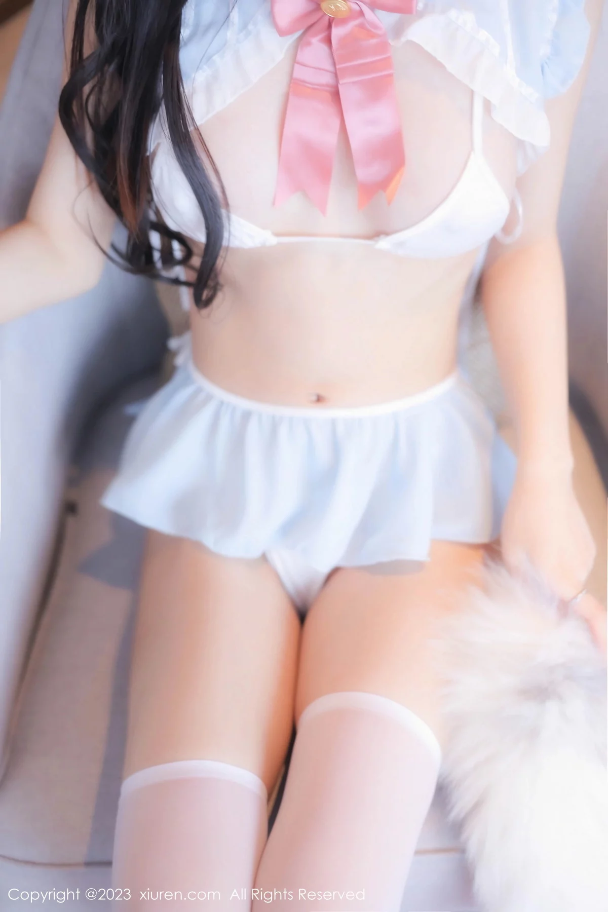 XiuRen第7134期_模特幼幼性感淡蓝色卡哇伊服露白色内衣配白丝袜迷人诱惑写真94P