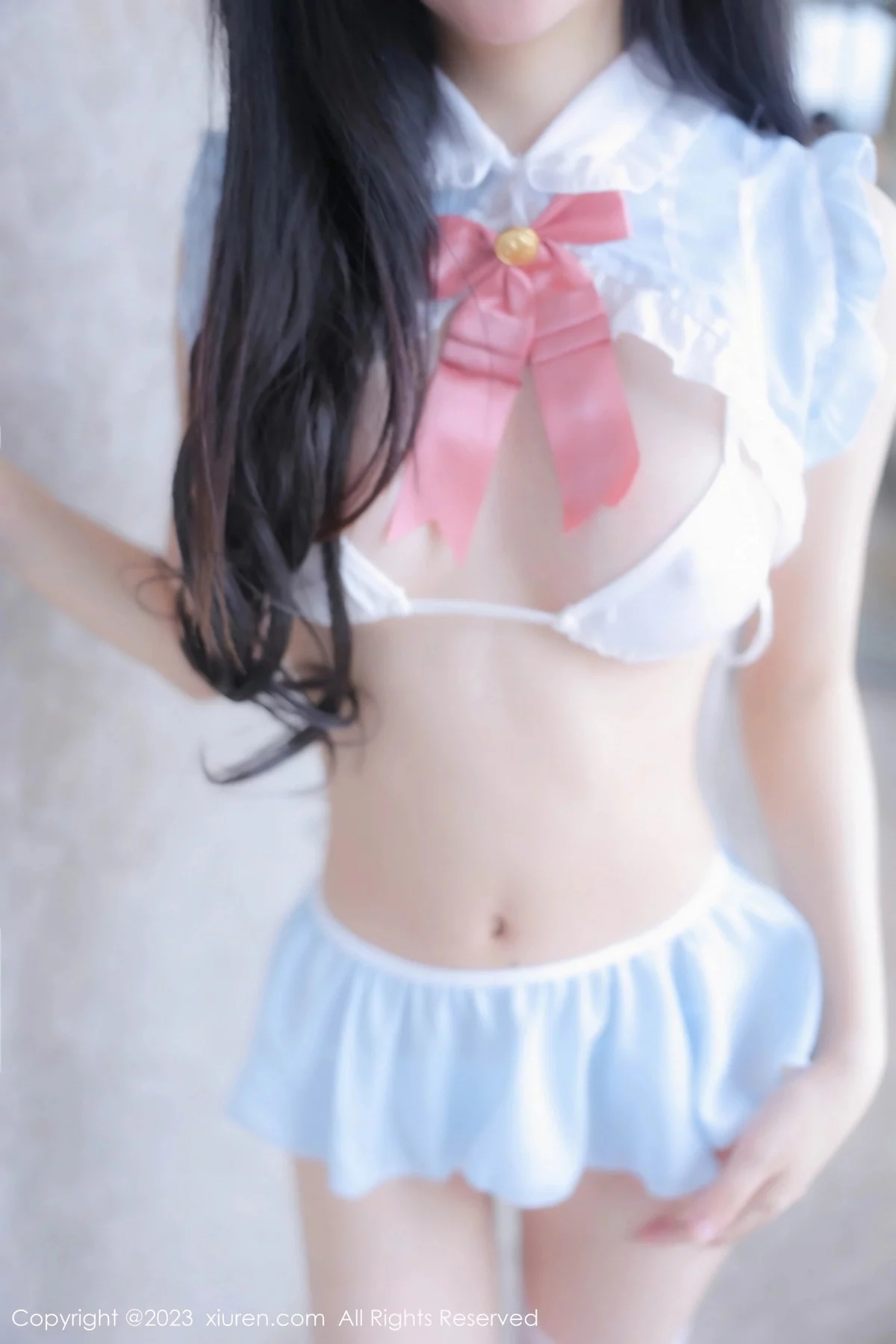 XiuRen第7134期_模特幼幼性感淡蓝色卡哇伊服露白色内衣配白丝袜迷人诱惑写真94P