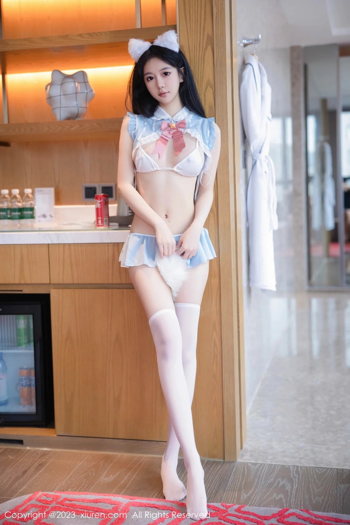 XiuRen第7134期_模特幼幼性感淡蓝色卡哇伊服露白色内衣配白丝袜迷人诱惑写真94P