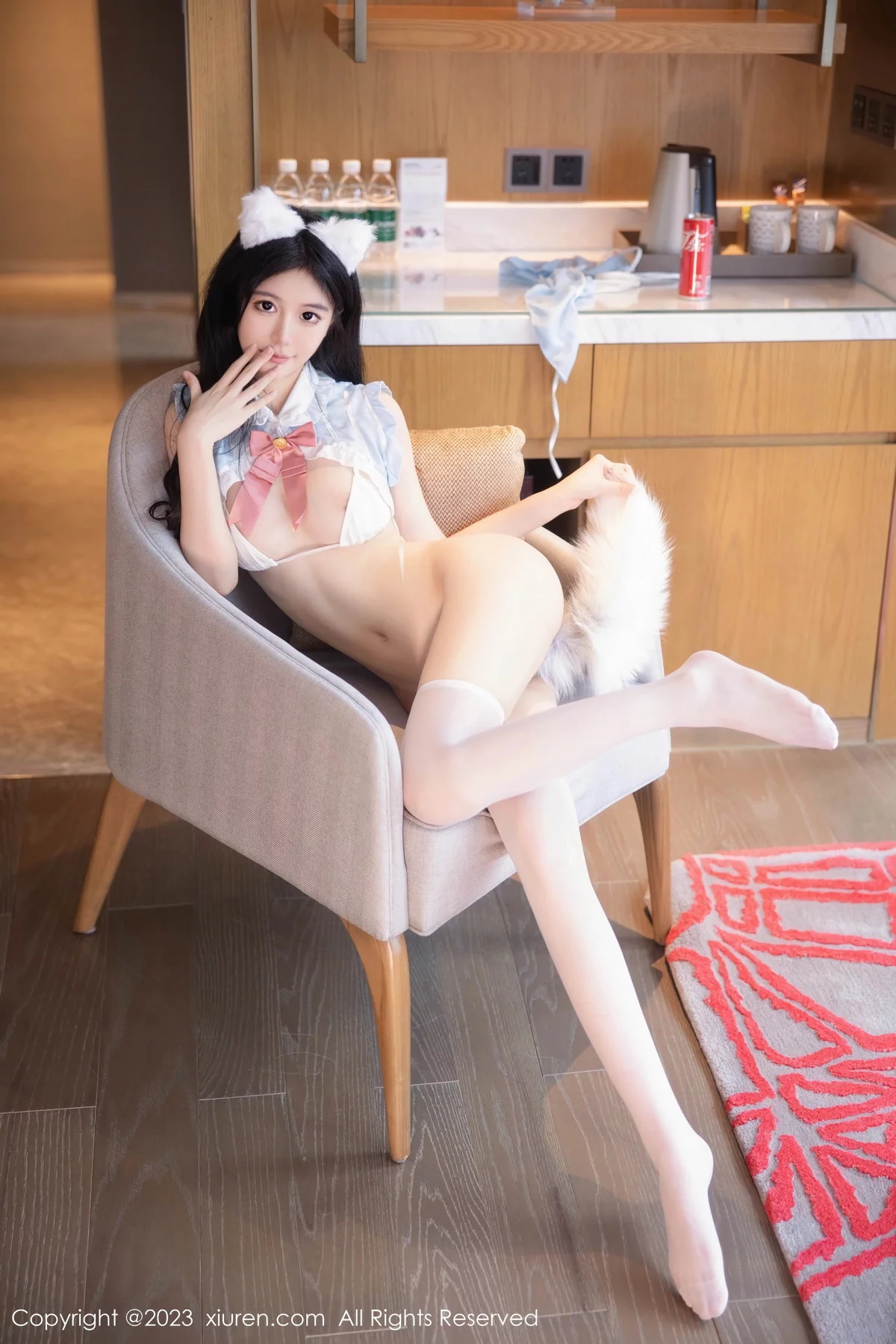 XiuRen第7134期_模特幼幼性感淡蓝色卡哇伊服露白色内衣配白丝袜迷人诱惑写真94P