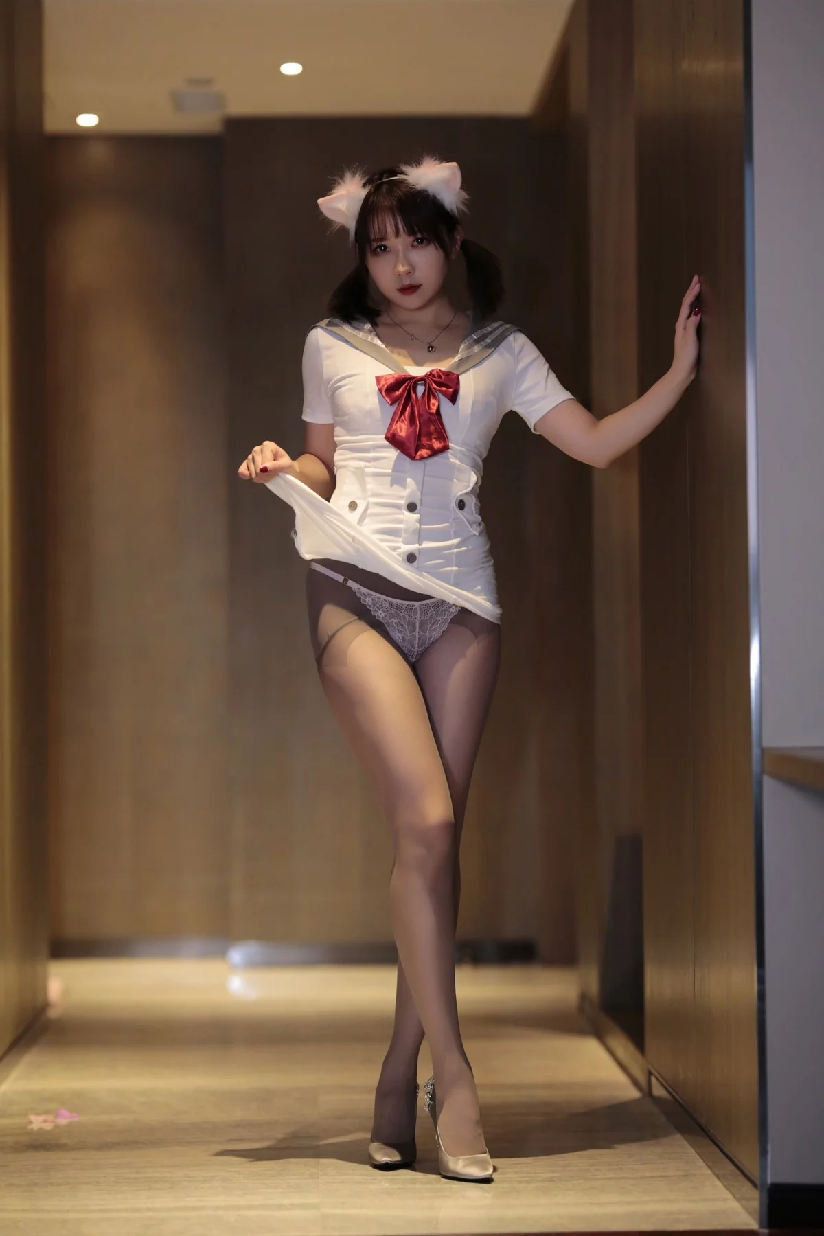 斗鱼主播小女巫露娜柠檬海盐主题性感白色蕾丝内衣配超薄黑丝秀美腿诱惑写真130P