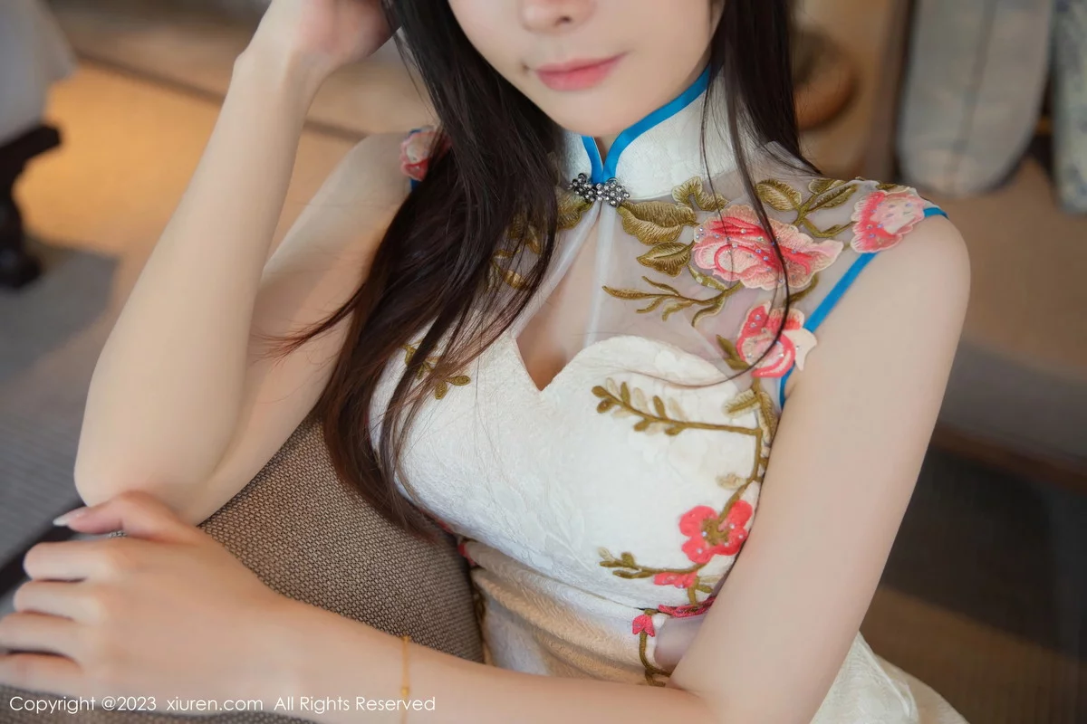 XiuRen第7148期_模特是小逗逗捆绑主题性感旗袍配开档肉丝秀曼妙身姿诱惑写真80P