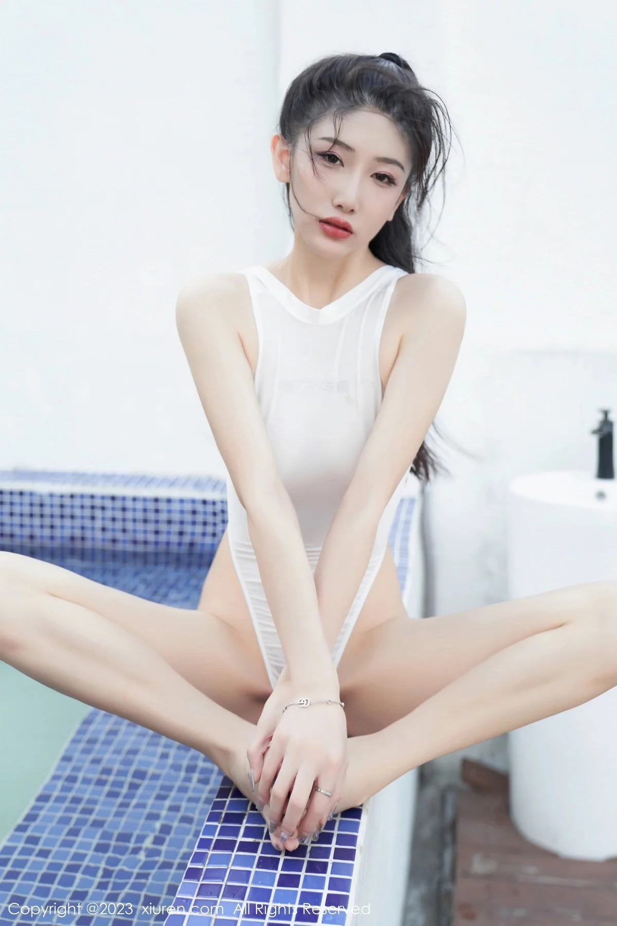 XiuRen第7146期_模特沈青黛泳池性感白色轻透泳衣湿身秀惹火身材迷人诱惑写真83P