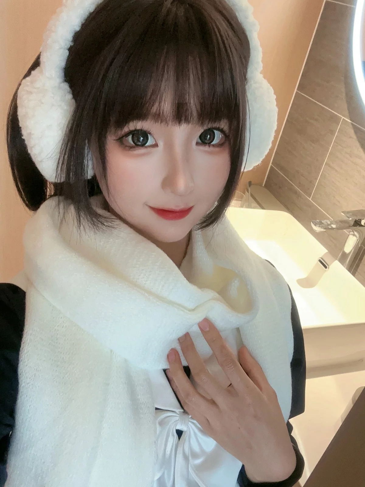 动漫博主蠢沫沫朋友圈自拍主题私房性感多套服饰系列秀丰满身材诱惑写真66P
