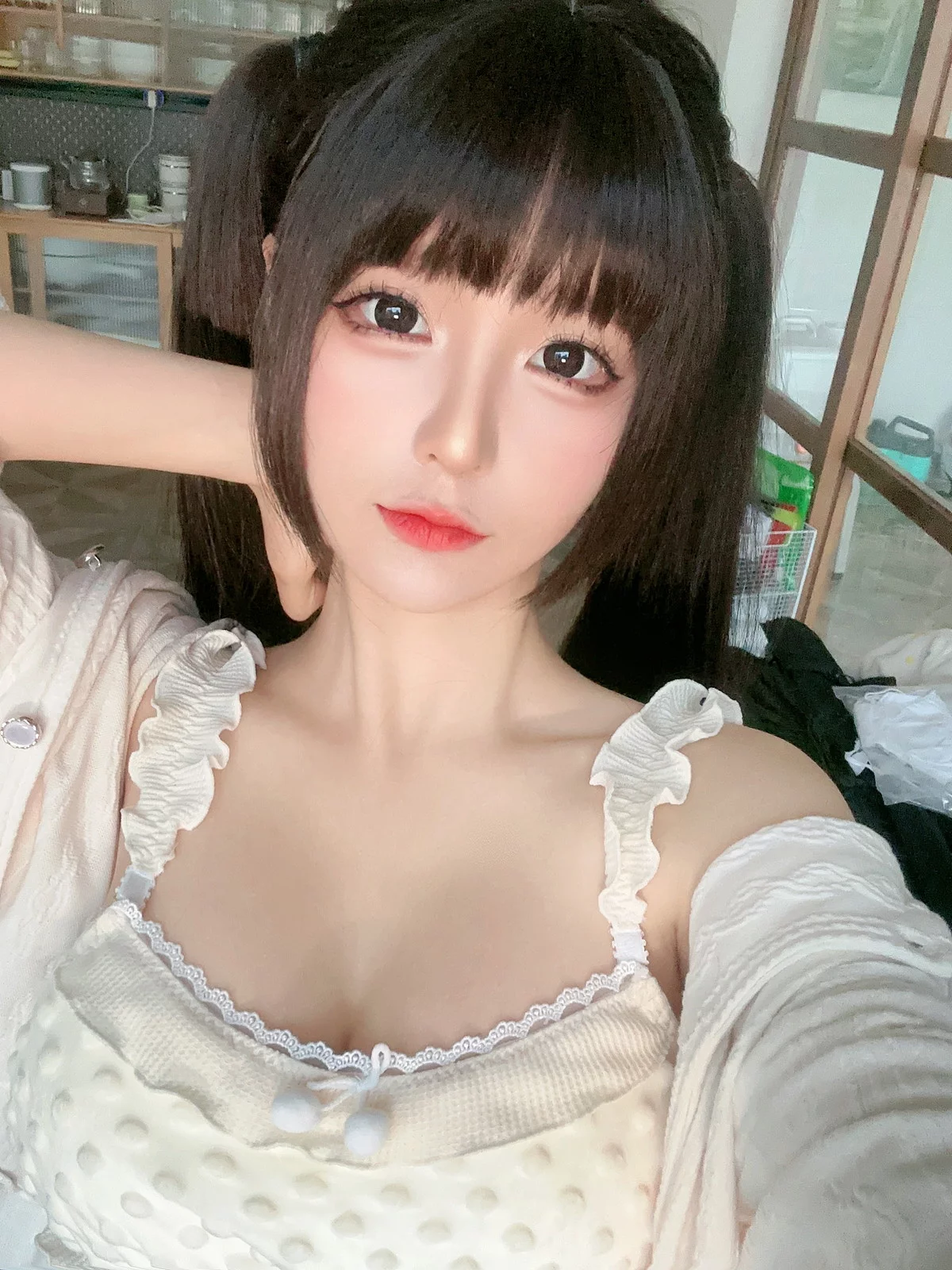 动漫博主蠢沫沫朋友圈自拍主题私房性感多套服饰系列秀丰满身材诱惑写真66P