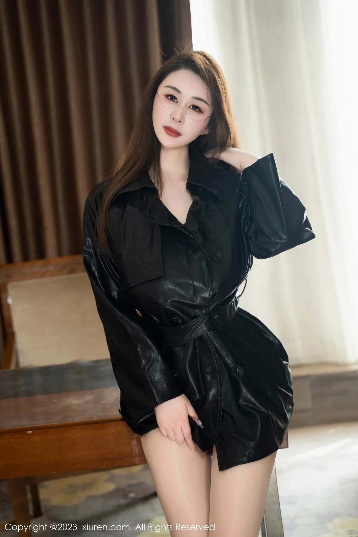 XiuRen第7307期_模特王俪丁呀性感黑皮衣外套露女王血滴子秀傲人豪乳诱惑写真63P