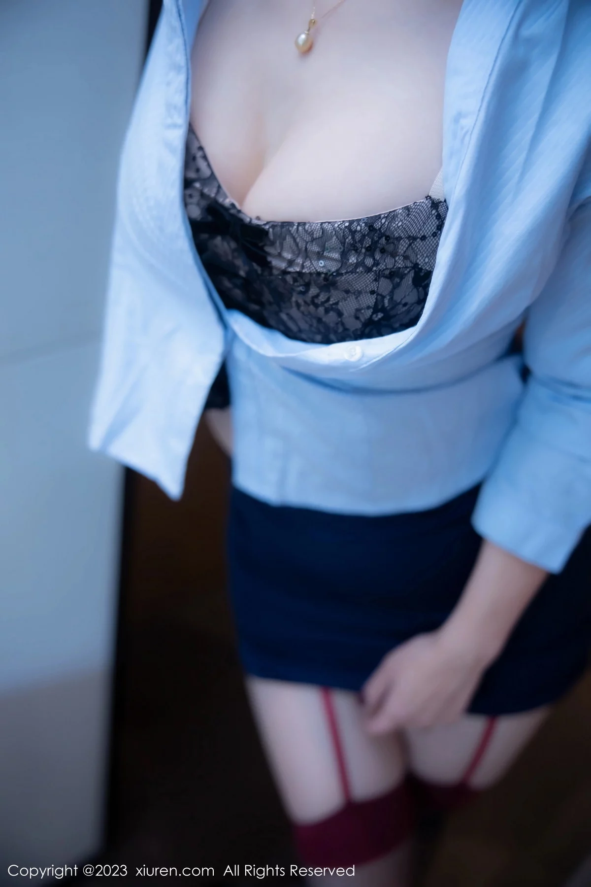 XiuRen第7313期_模特大美妞儿性感黑色蕾丝内衣配黑丝吊袜秀完美身材诱惑写真65P