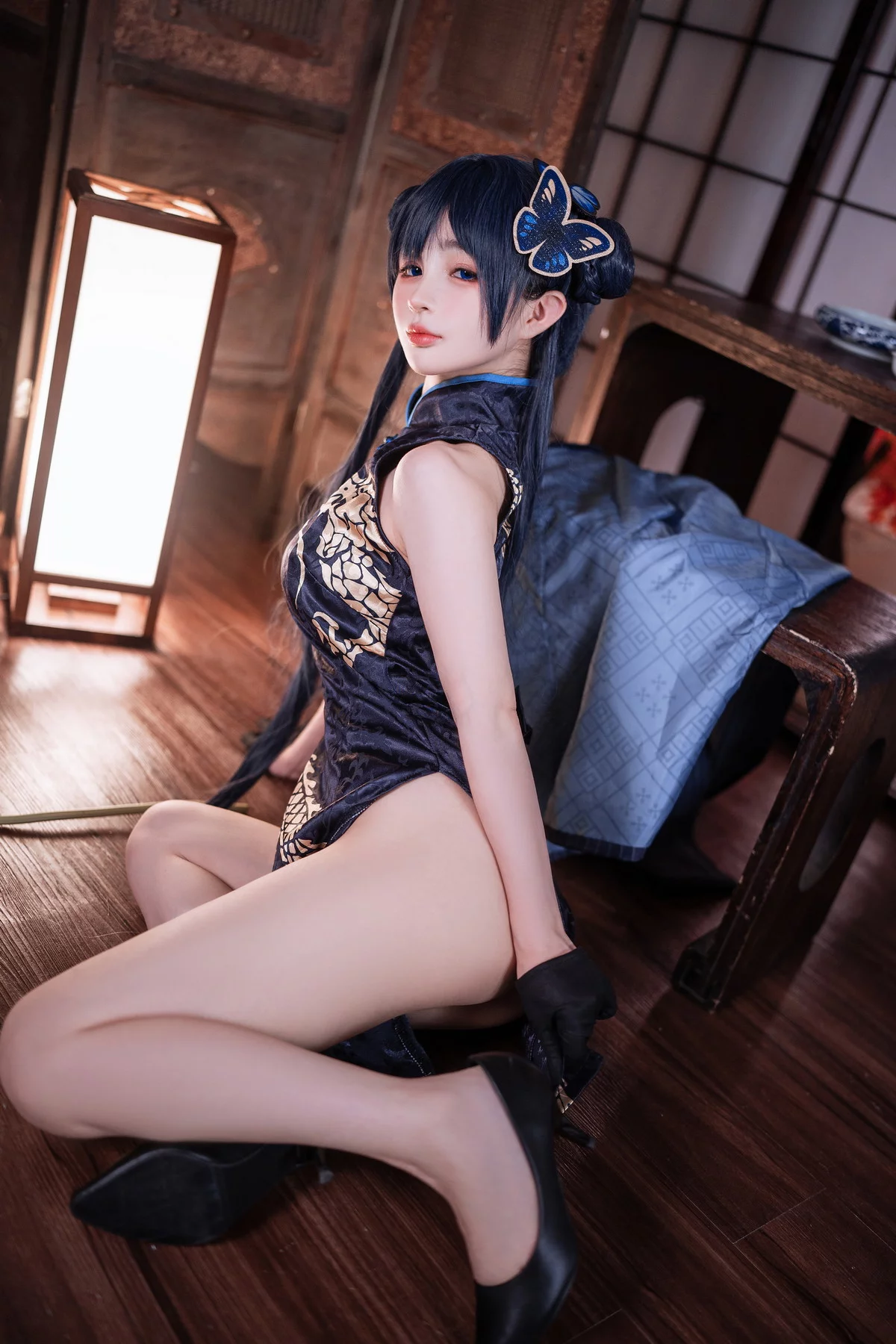 网络美女桜井宁宁失眠冲剂妃咲主题性感黑色高开旗袍秀翘臀美腿迷人诱惑写真40P