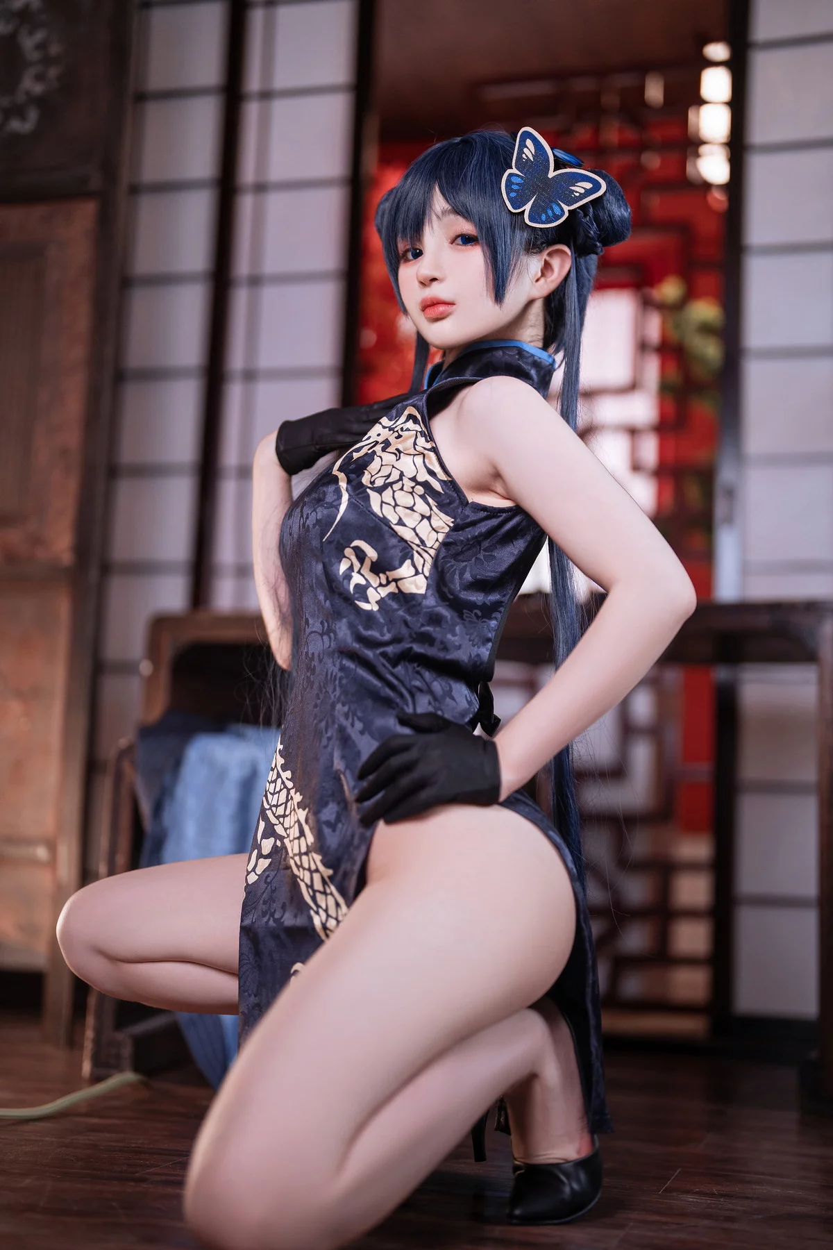 网络美女桜井宁宁失眠冲剂妃咲主题性感黑色高开旗袍秀翘臀美腿迷人诱惑写真40P