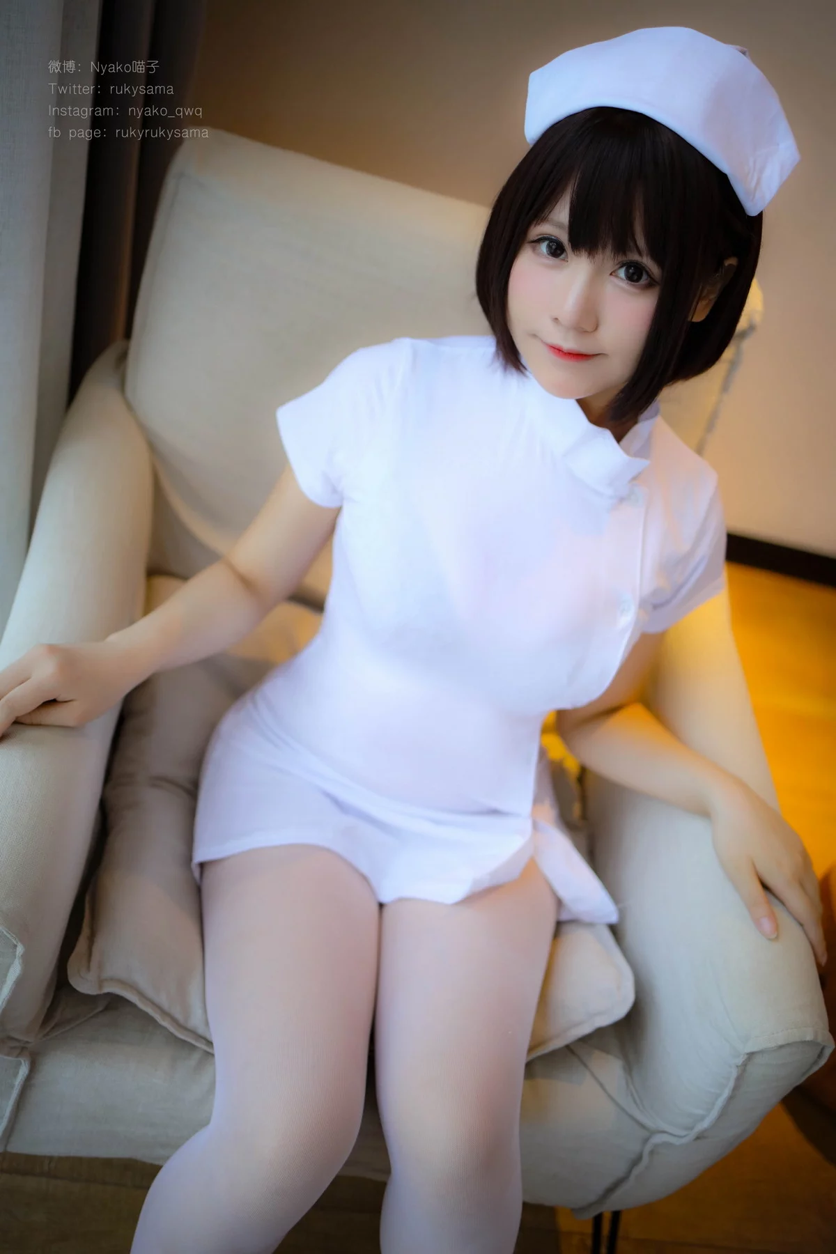 网络美女Nyako喵子护士服主题性感白色护士服配超薄黑丝露黑色内衣诱惑写真155P