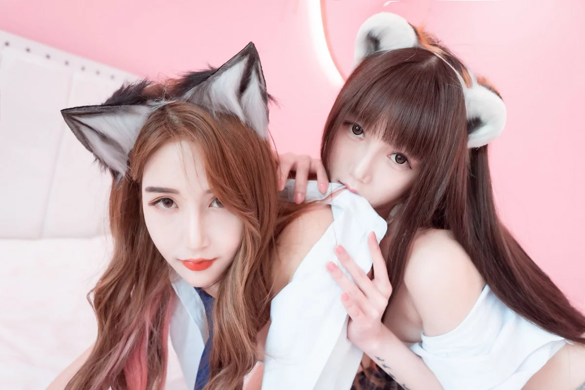 Coser妹子蜜蜜子+星野咪兔Cute pet主题性感姐妹花JK制服秀美腿迷人诱惑写真71P