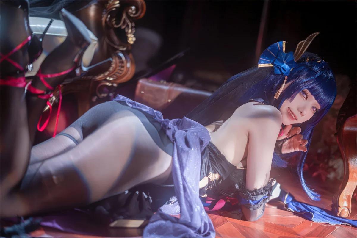 动漫博主安食Ajiki雷电将军魅魔主题性感黑色礼服配超薄黑丝秀美腿诱惑写真35P