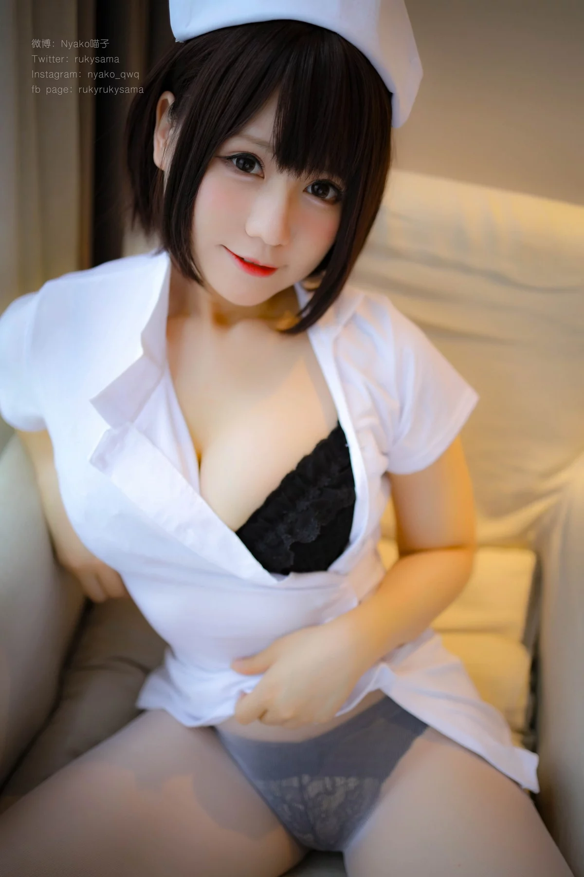 网络美女Nyako喵子护士服主题性感白色护士服配超薄黑丝露黑色内衣诱惑写真155P