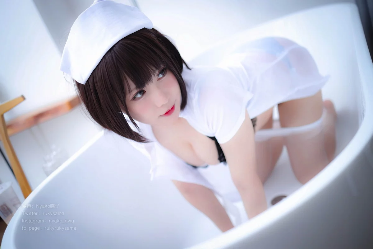 网络美女Nyako喵子护士服主题性感白色护士服配超薄黑丝露黑色内衣诱惑写真155P