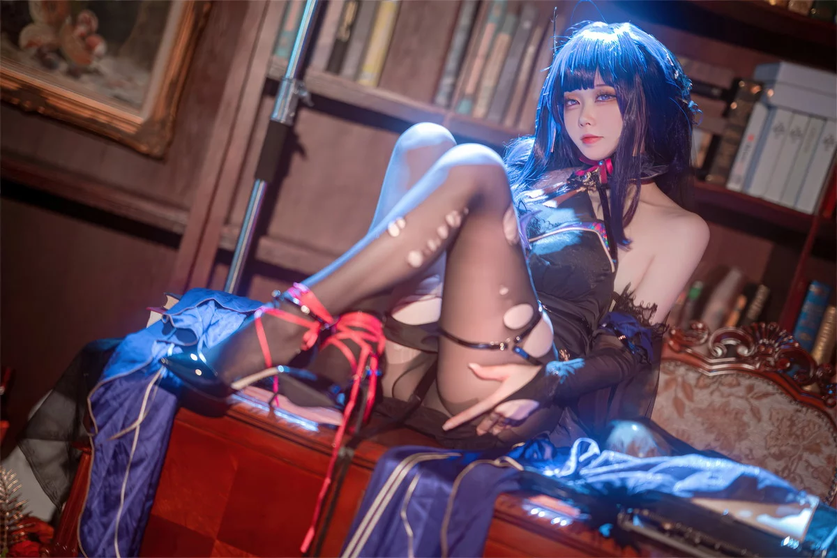 动漫博主安食Ajiki雷电将军魅魔主题性感黑色礼服配超薄黑丝秀美腿诱惑写真35P