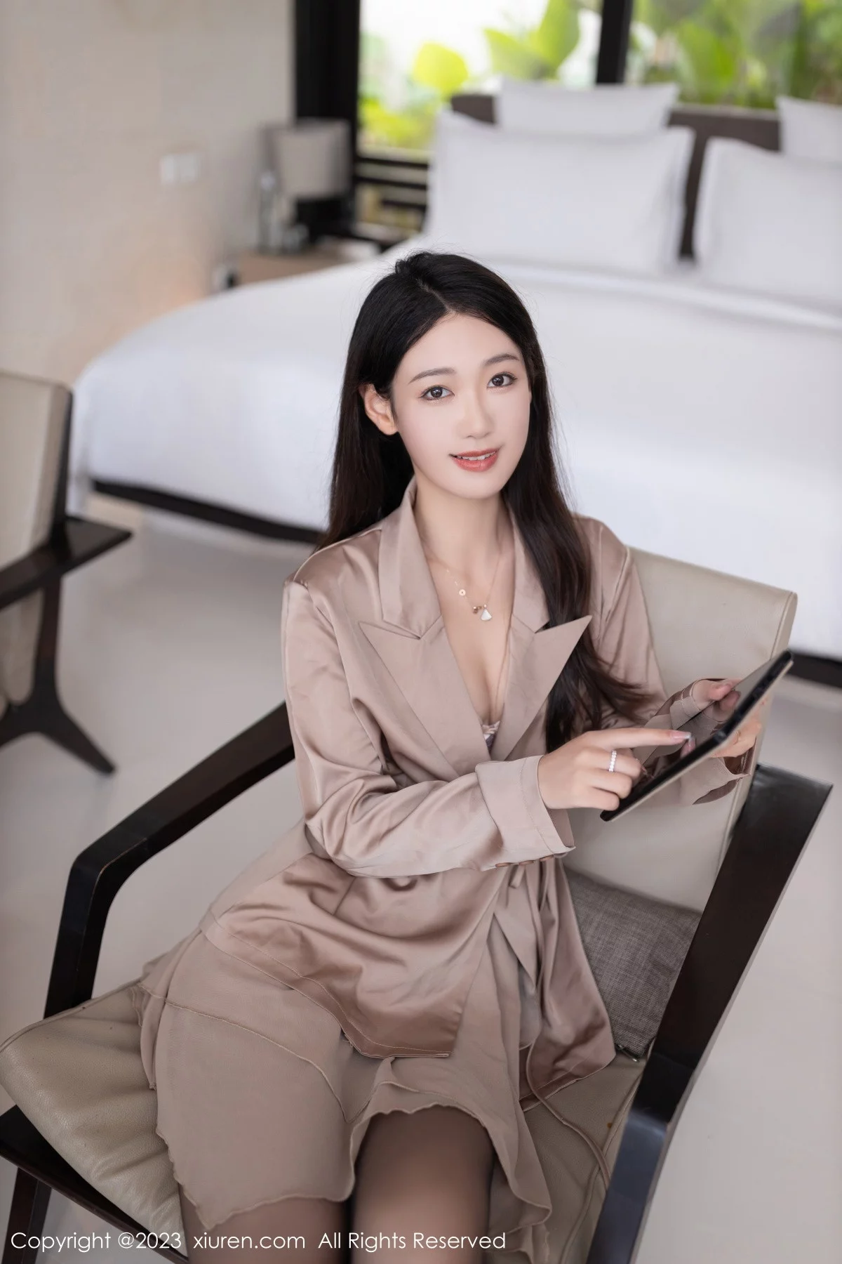 XiuRen第7333期_模特唐安琪性感淡紫色内衣配超薄黑丝秀曼妙身姿迷人诱惑写真80P