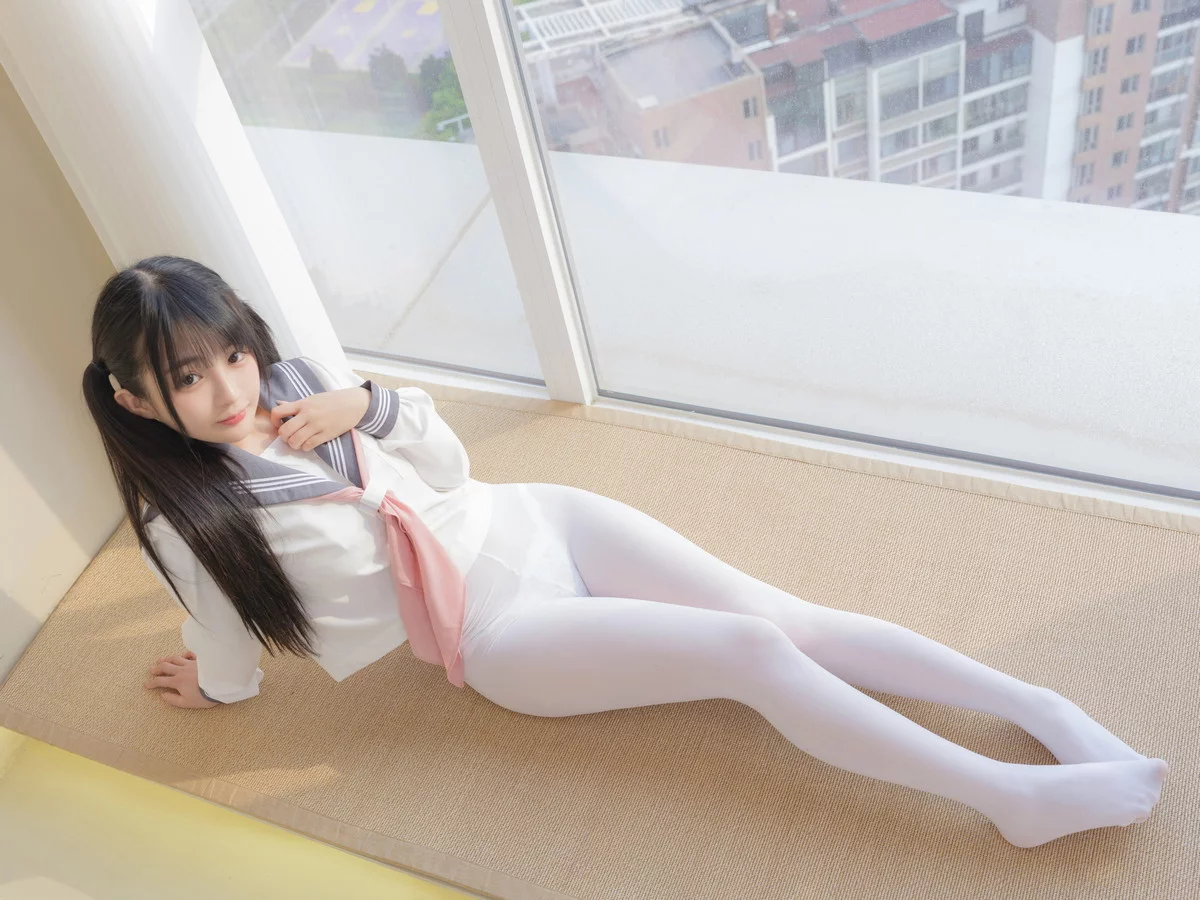 网络美女桜井宁宁白丝JK主题性感JK制服半脱露白丝袜秀翘臀美腿迷人诱惑写真85P