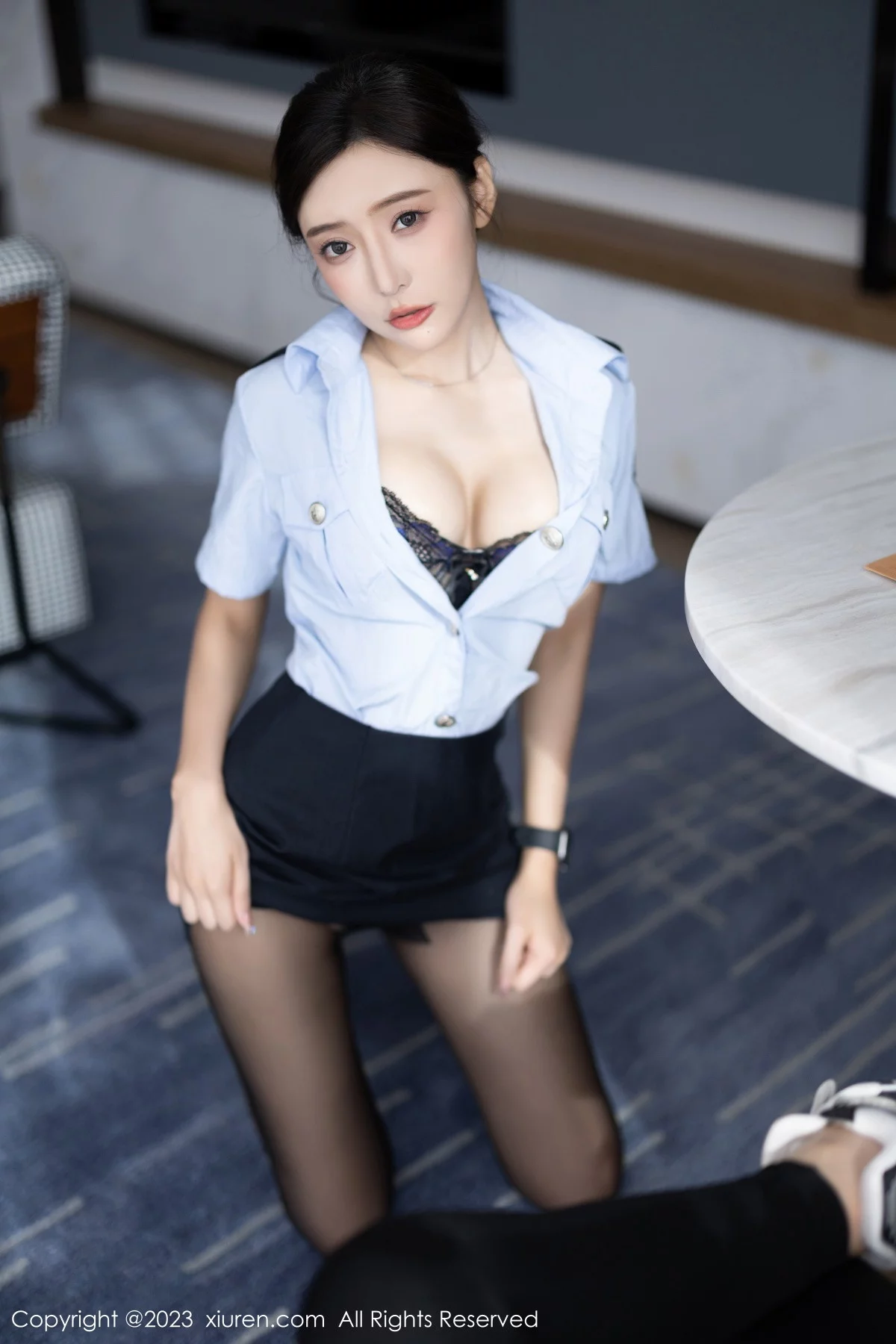 XiuRen第7340期_女神王馨瑶yanni性感女警制服露黑色蕾丝内衣秀惹火身材诱惑写真82P