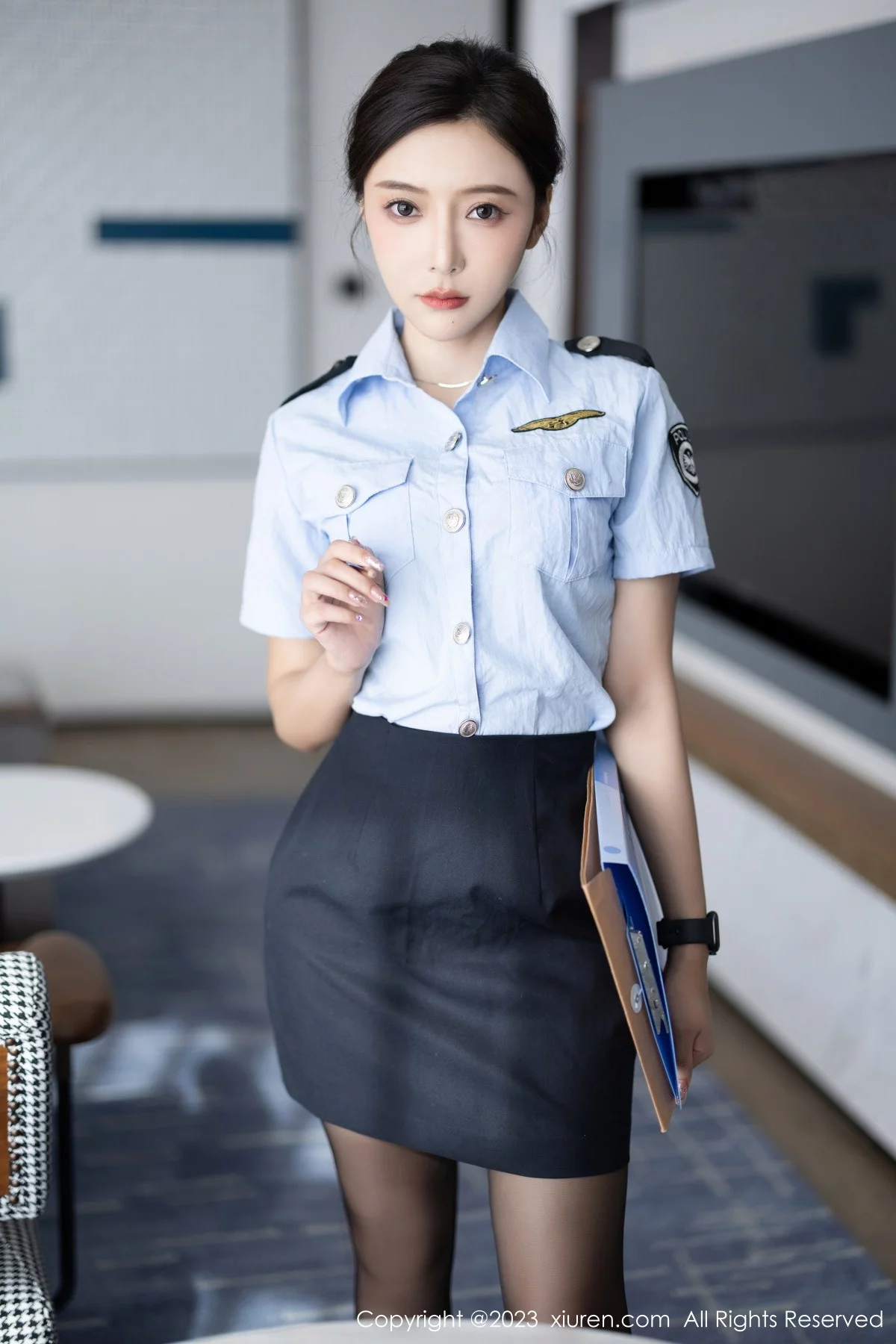 XiuRen第7340期_女神王馨瑶yanni性感女警制服露黑色蕾丝内衣秀惹火身材诱惑写真82P