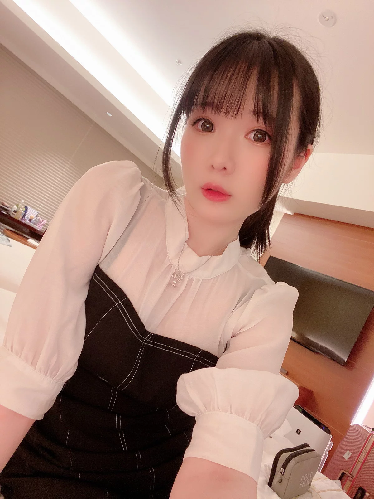 微博妹纸霜月shimo-Fourth August主题性感黑色花纹内衣秀丰满身材诱惑写真25P