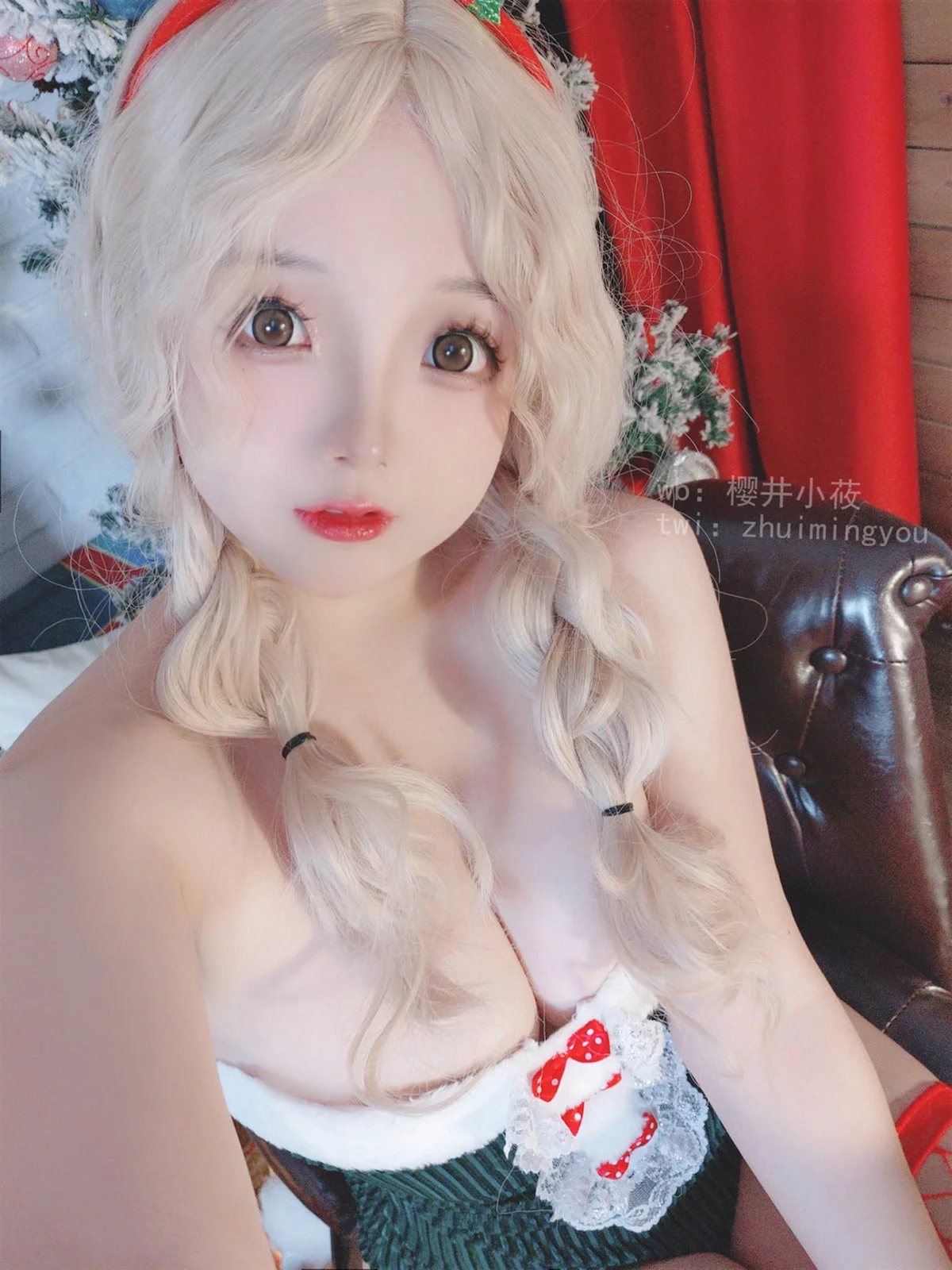 Cosplay美女日奈娇鹿女郎主题圣诞女郎装扮性感低胸连体衣配红丝网袜诱惑写真57P