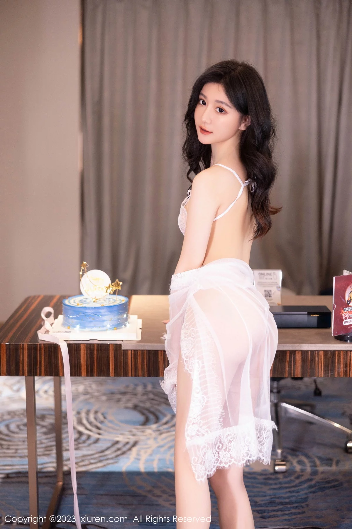 XiuRen第7348期_模特幼幼性感白色网纱服饰露白色蕾丝内衣秀完美身材诱惑写真80P