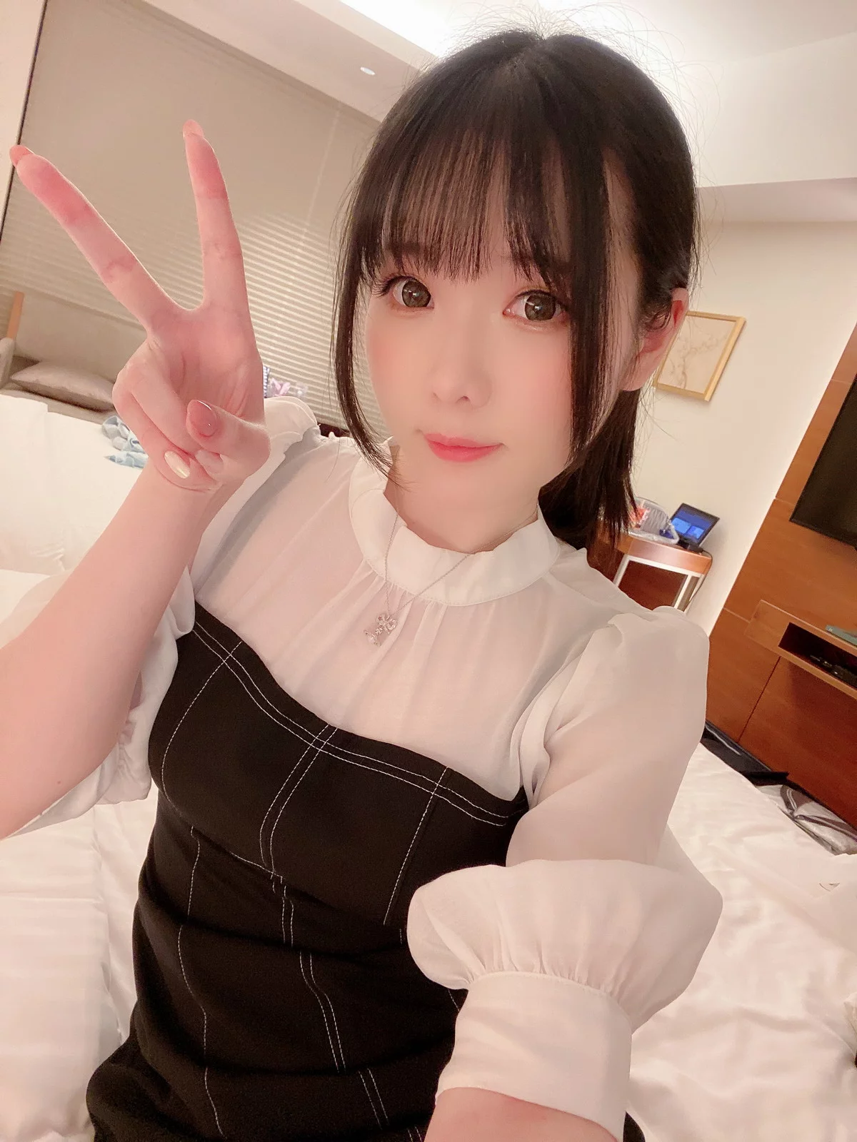 微博妹纸霜月shimo-Fourth August主题性感黑色花纹内衣秀丰满身材诱惑写真25P