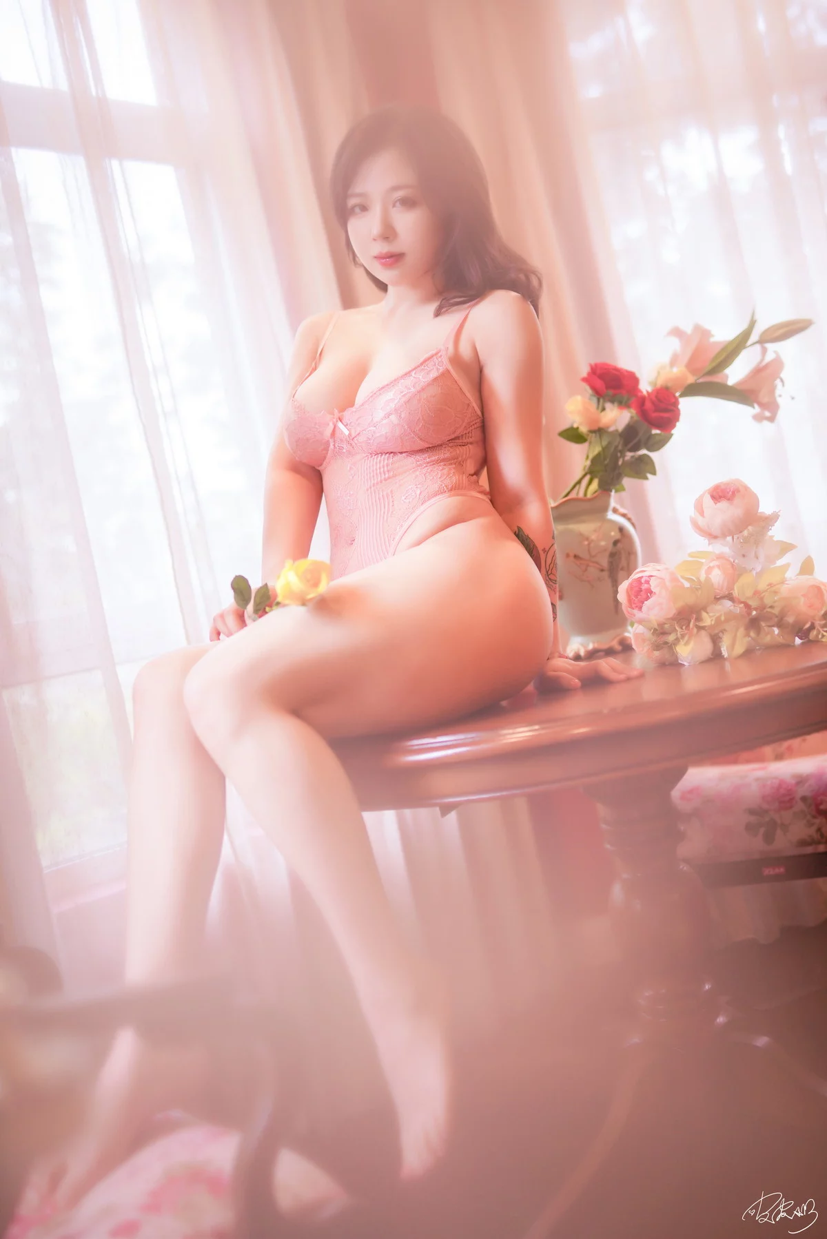 网络美女皮皮奶复古连体内衣主题脱针织毛衣露性感粉色连体内衣惹火诱惑写真24P
