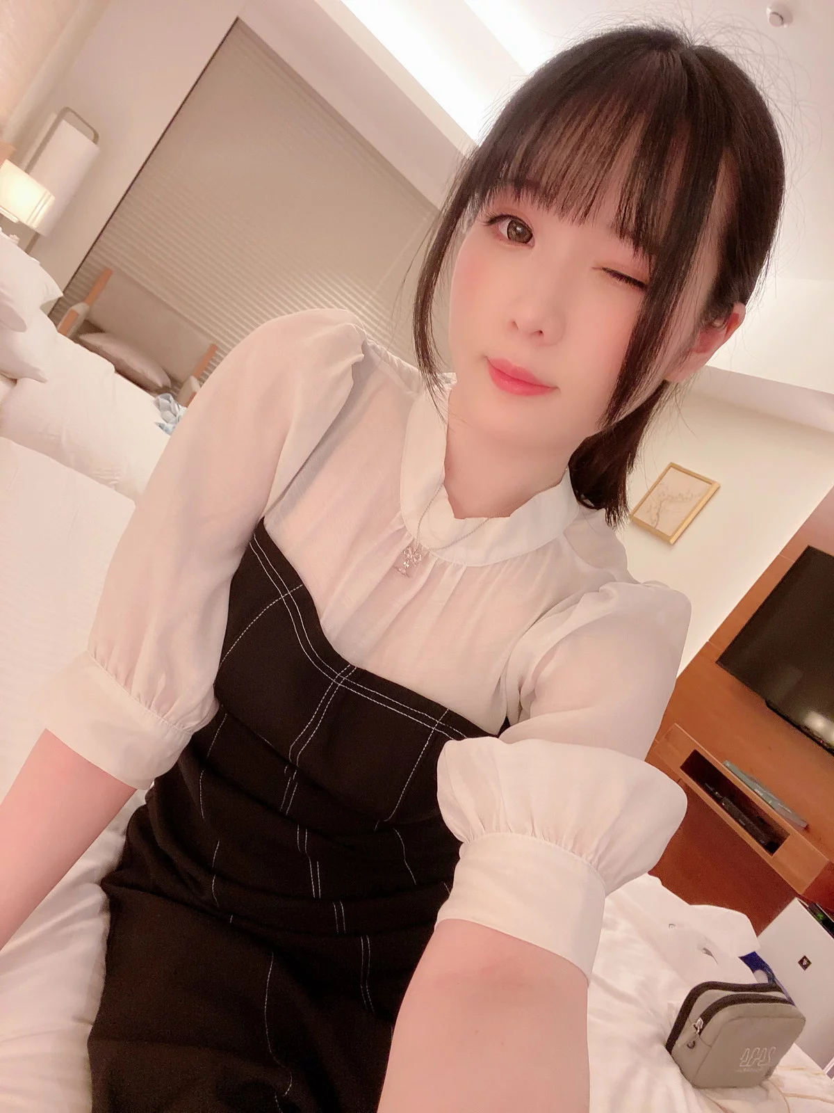 微博妹纸霜月shimo-Fourth August主题性感黑色花纹内衣秀丰满身材诱惑写真25P