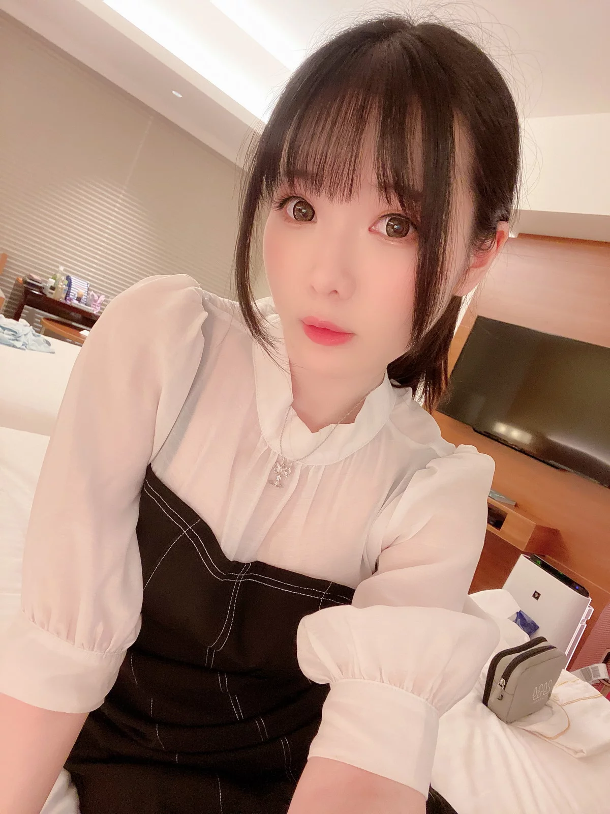 微博妹纸霜月shimo-Fourth August主题性感黑色花纹内衣秀丰满身材诱惑写真25P