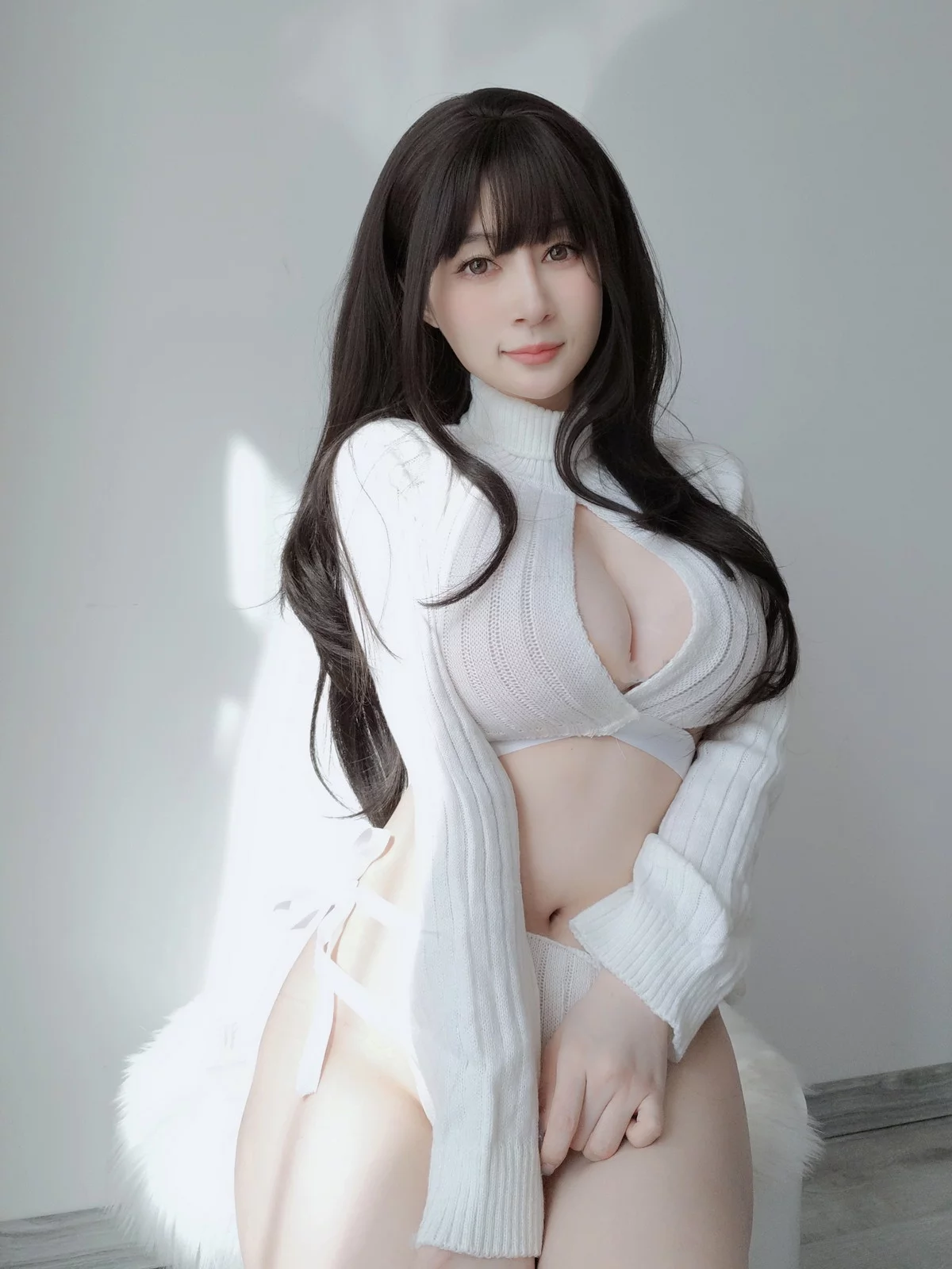 Coser小姐姐白银81白色毛衣主题私房性感白色针织毛衣半脱秀丰满身材诱惑写真69P