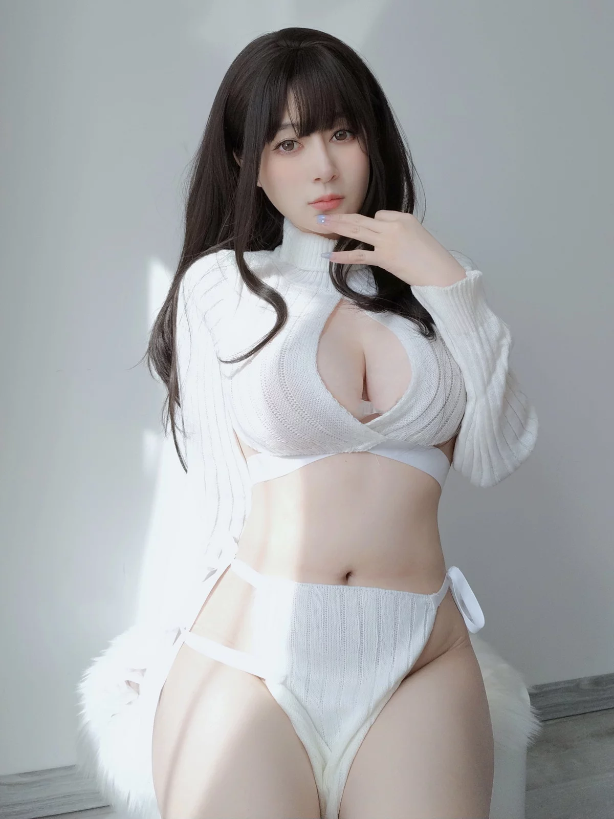 Coser小姐姐白银81白色毛衣主题私房性感白色针织毛衣半脱秀丰满身材诱惑写真69P
