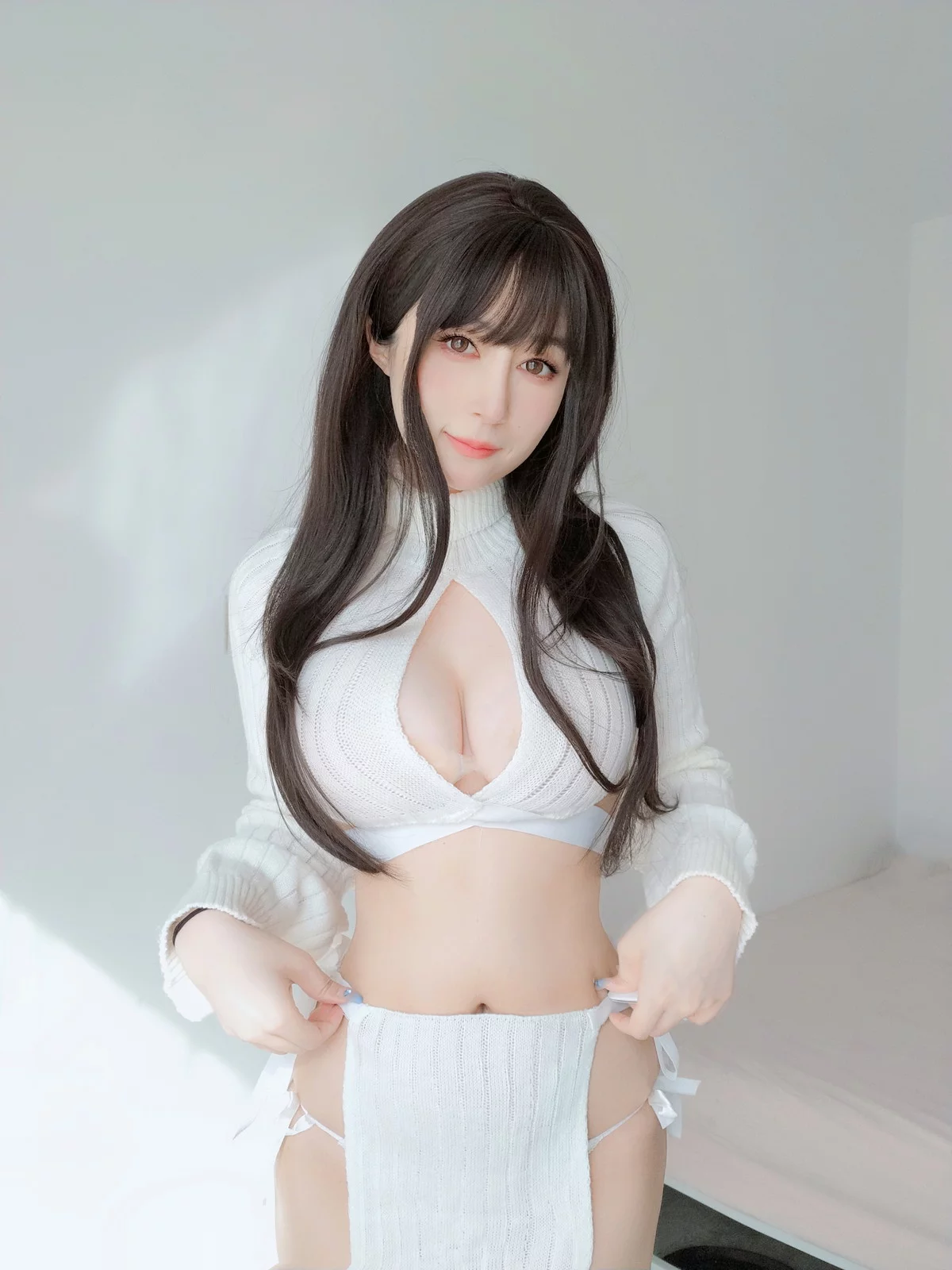 Coser小姐姐白银81白色毛衣主题私房性感白色针织毛衣半脱秀丰满身材诱惑写真69P