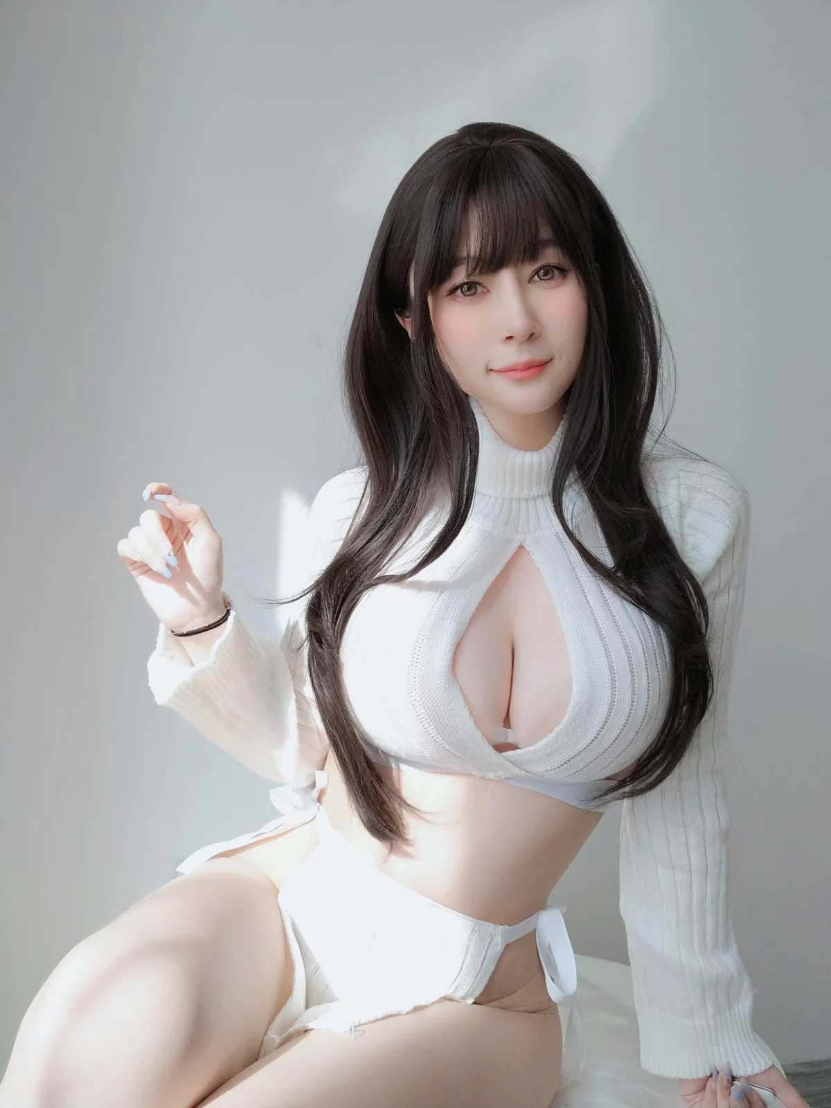 Coser小姐姐白银81白色毛衣主题私房性感白色针织毛衣半脱秀丰满身材诱惑写真69P