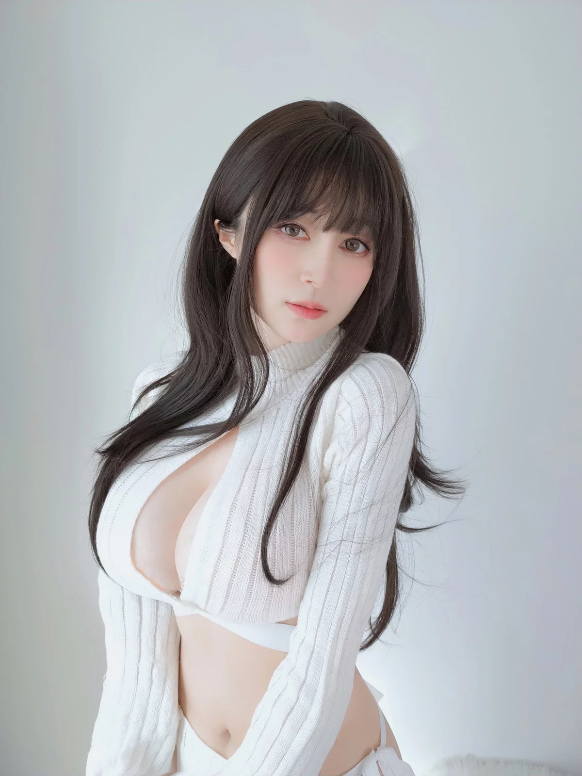 Coser小姐姐白银81白色毛衣主题私房性感白色针织毛衣半脱秀丰满身材诱惑写真69P