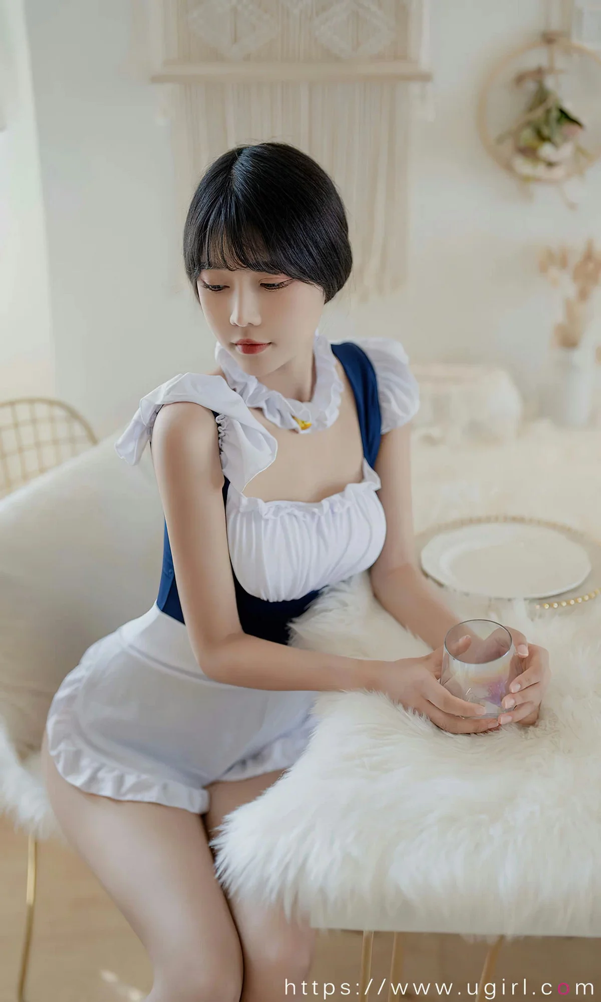 [Ugirls爱尤物]No.2669_尤果合集尤宠征服者主题模特果儿等七大美女私房性感写真35P
