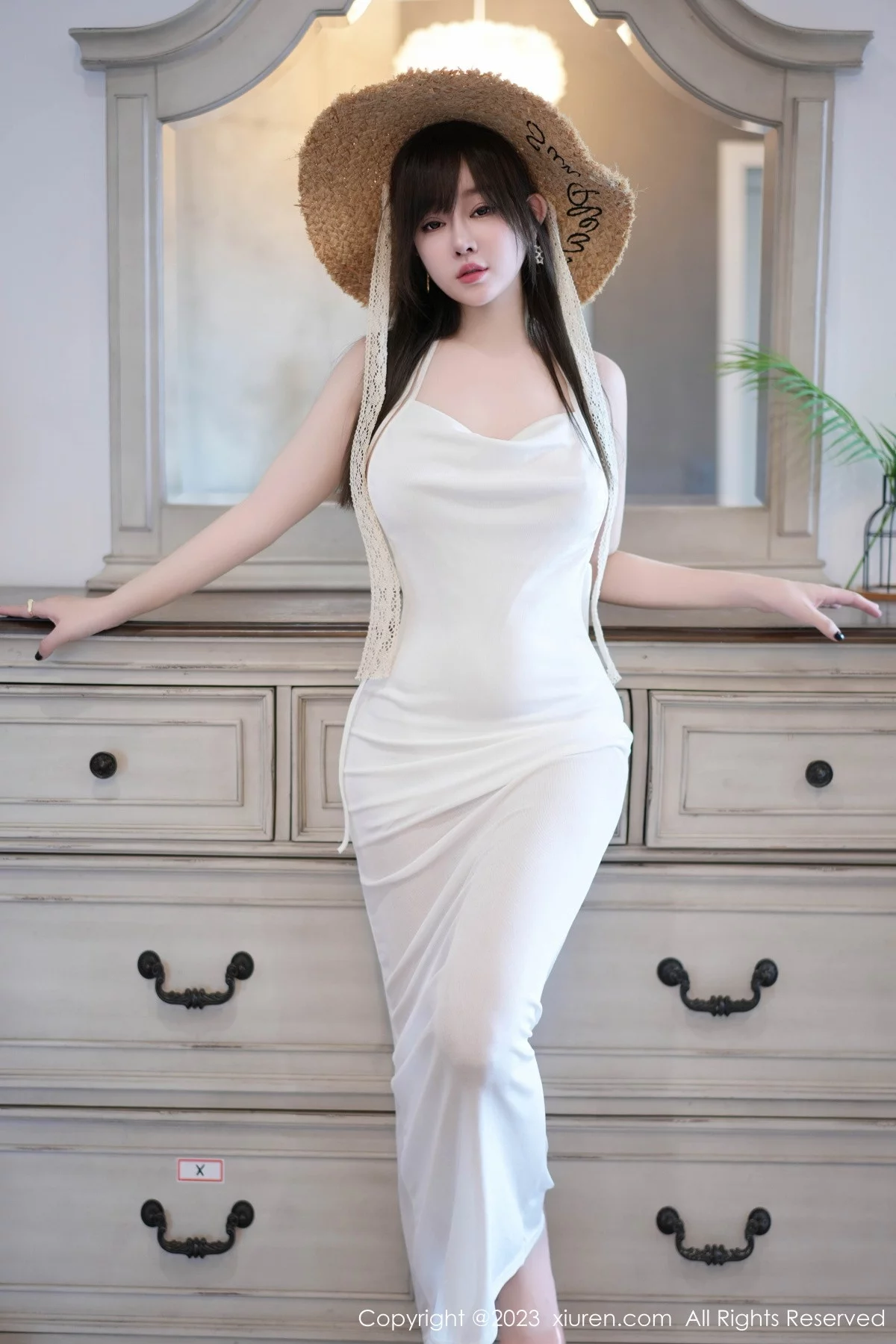 XiuRen第7395期_女神王雨纯户外性感粉白露肩连衣长裙秀完美身材靓丽迷人写真75P