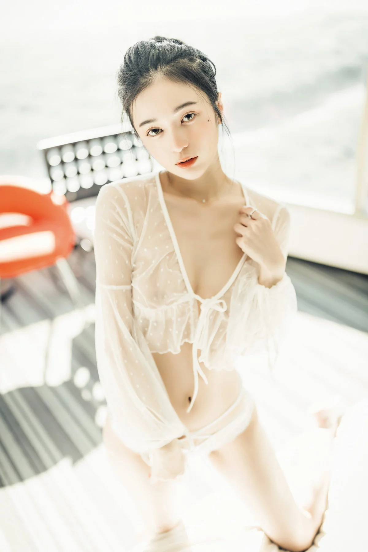 网络美女辰辰不止黑丝主题私房性感红色吊裙+白色薄纱内衣秀完美身材诱惑写真132P