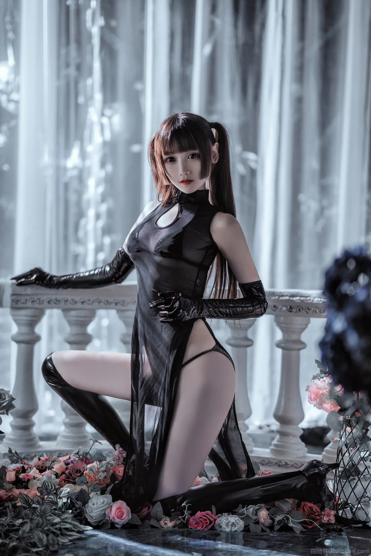 Coser少女星野咪兔透视旗袍双马尾主题黑色薄透情趣旗袍秀曼妙身姿诱惑写真90P