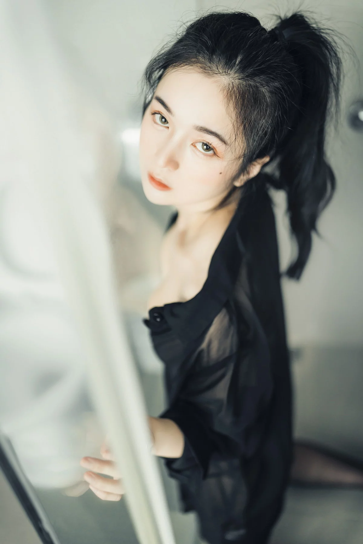 网络美女辰辰不止黑丝主题私房性感红色吊裙+白色薄纱内衣秀完美身材诱惑写真132P