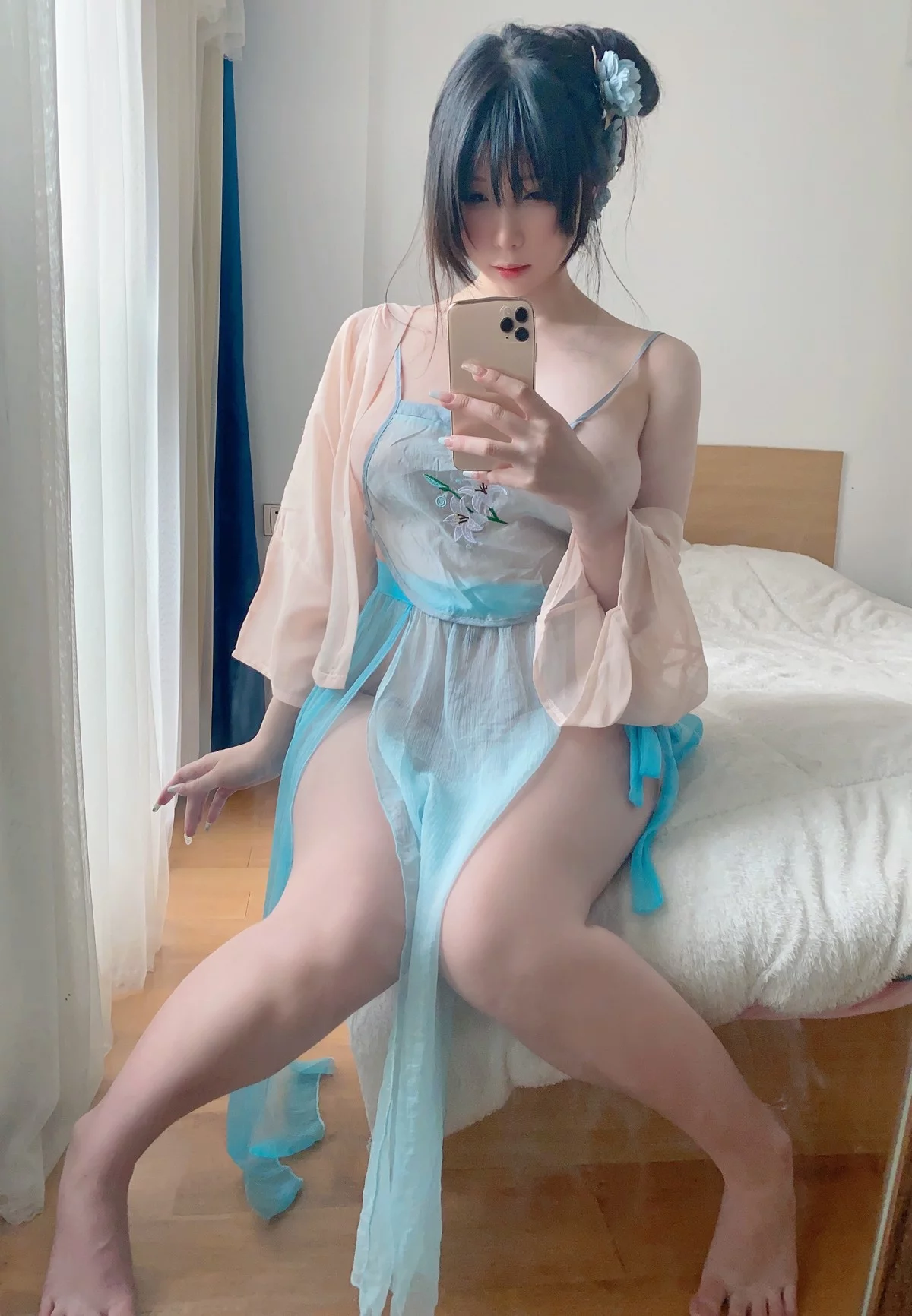 Coser美女鹿野希Fantia年11月合集主题性感服饰配黑丝袜秀丰满身材诱惑写真259P